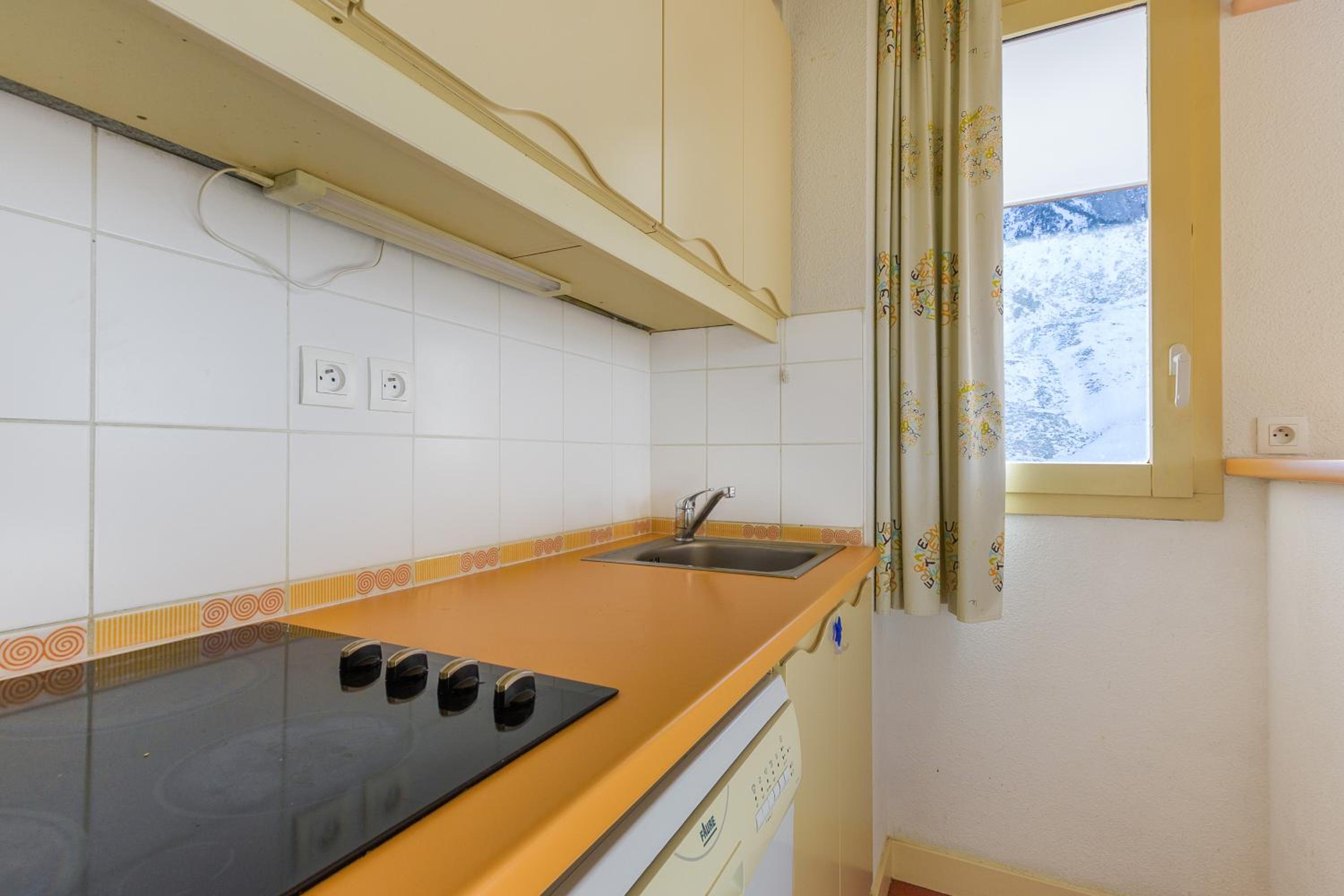 Comfort One-Bedroom Apartment (8 People) photo 3