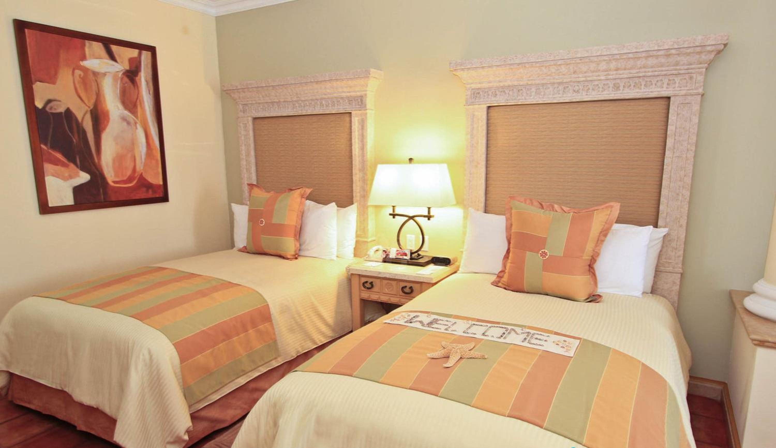 Junior Suite with Balcony - Photo 4