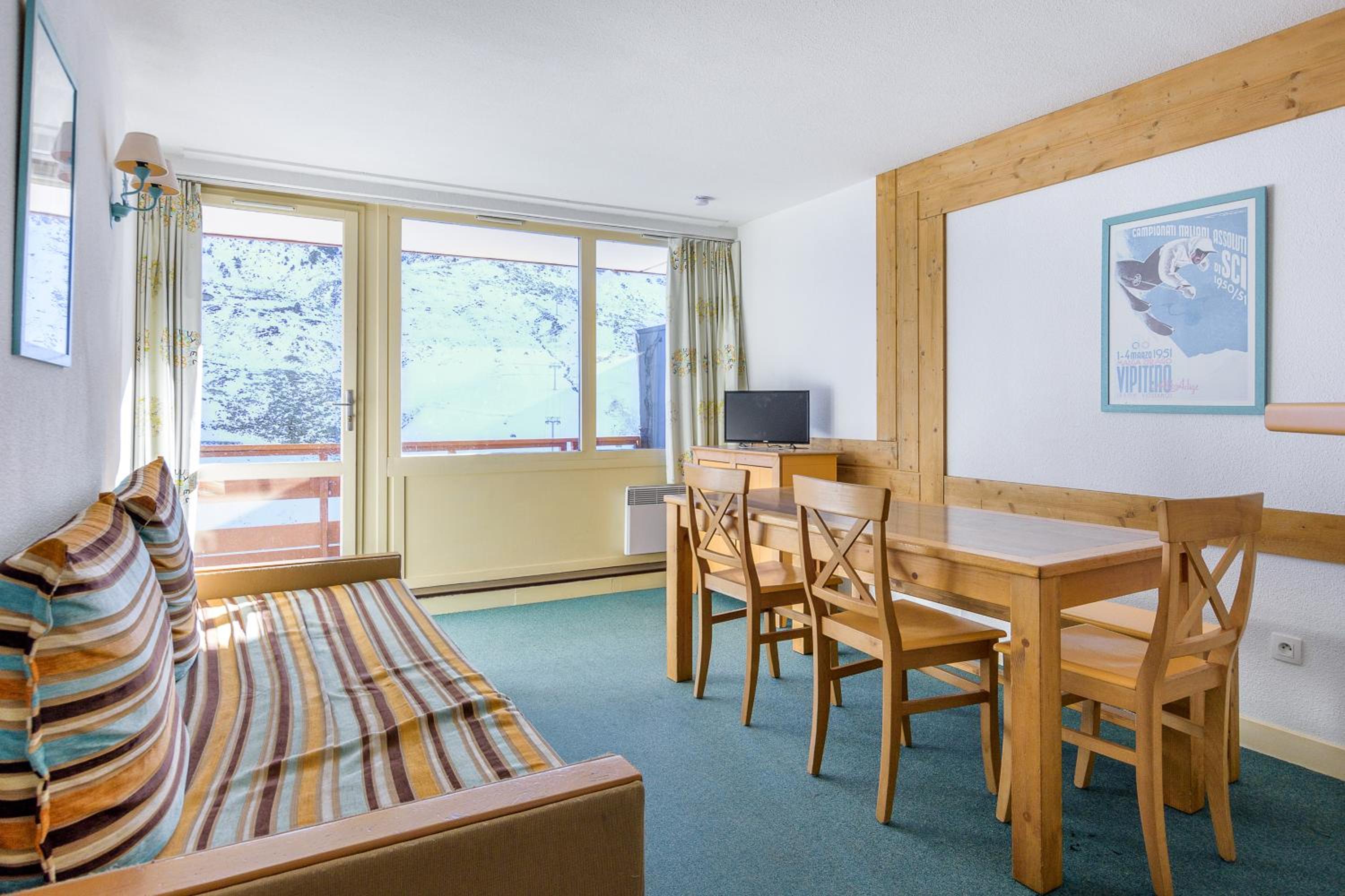 Comfort One-Bedroom Apartment (6 People) photo 2