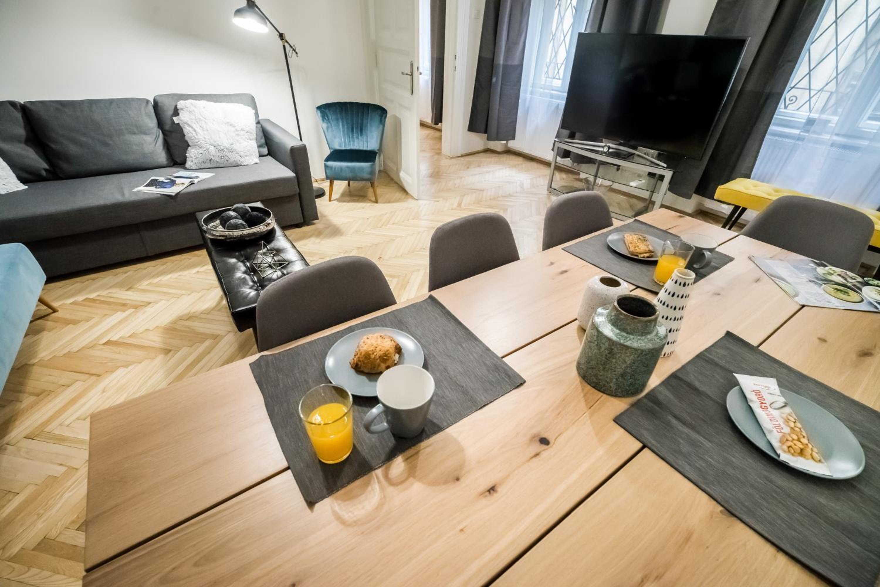 Apartment - Photo 12