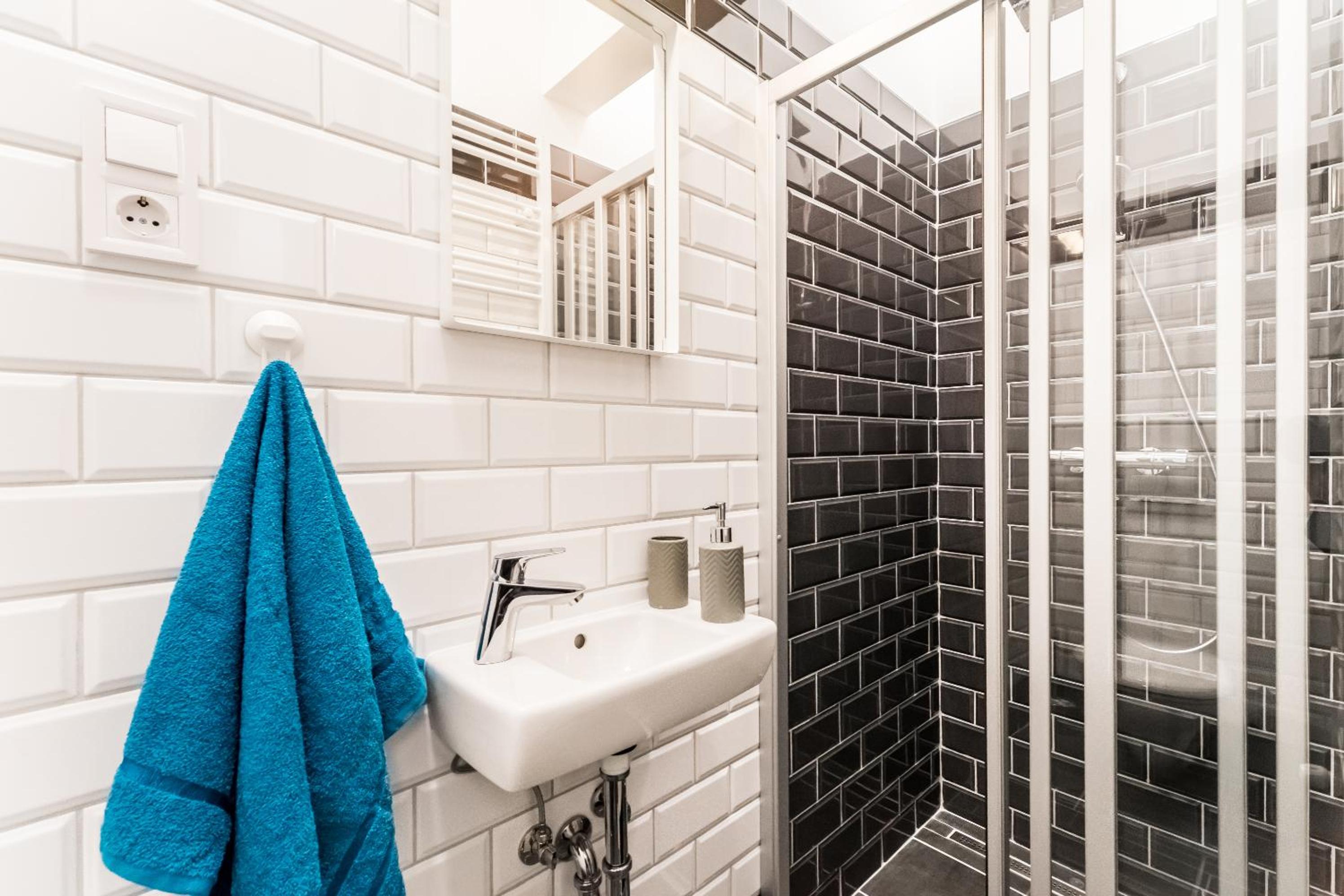 Apartment - Photo 34