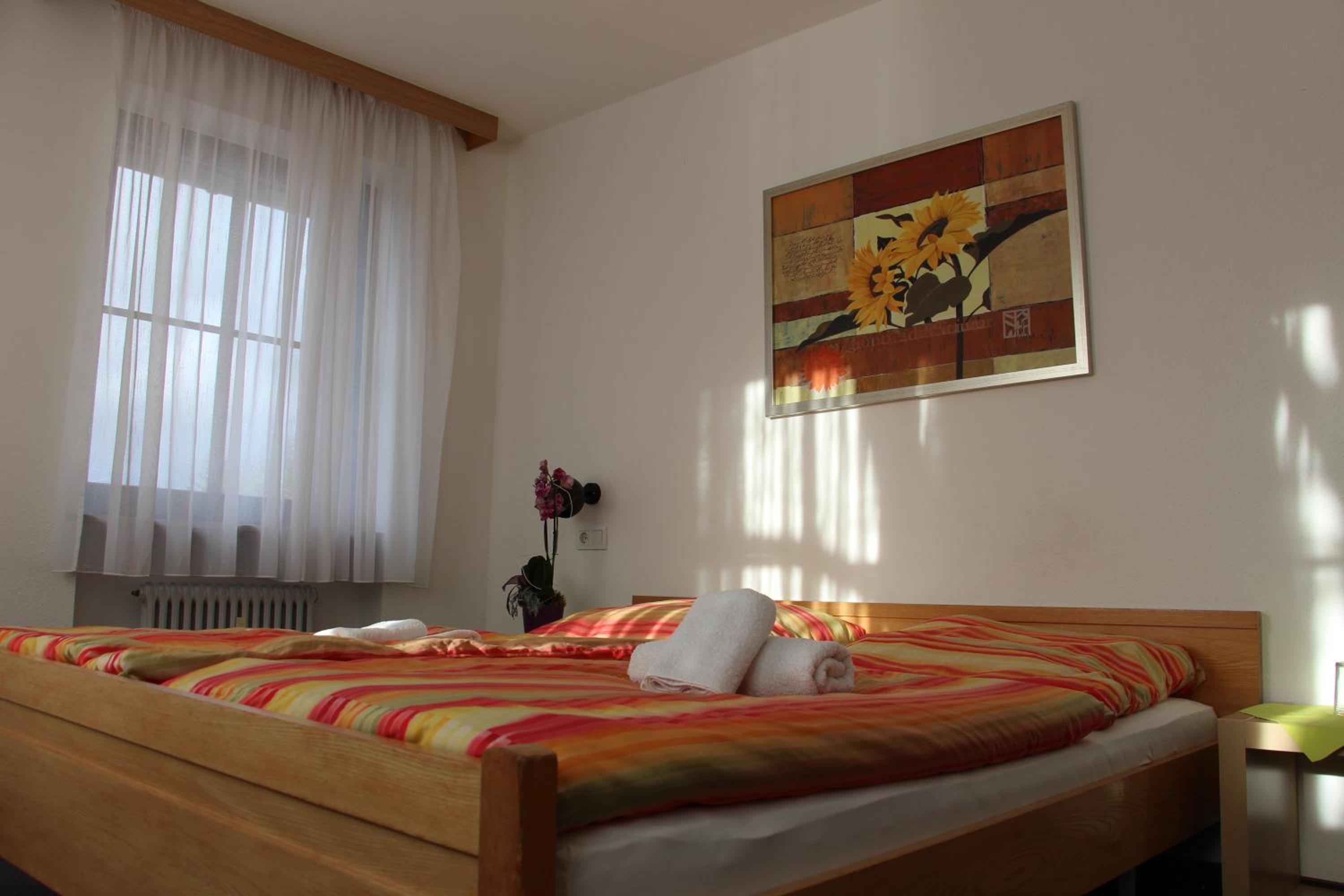 Double Room with Shower - Photo 4