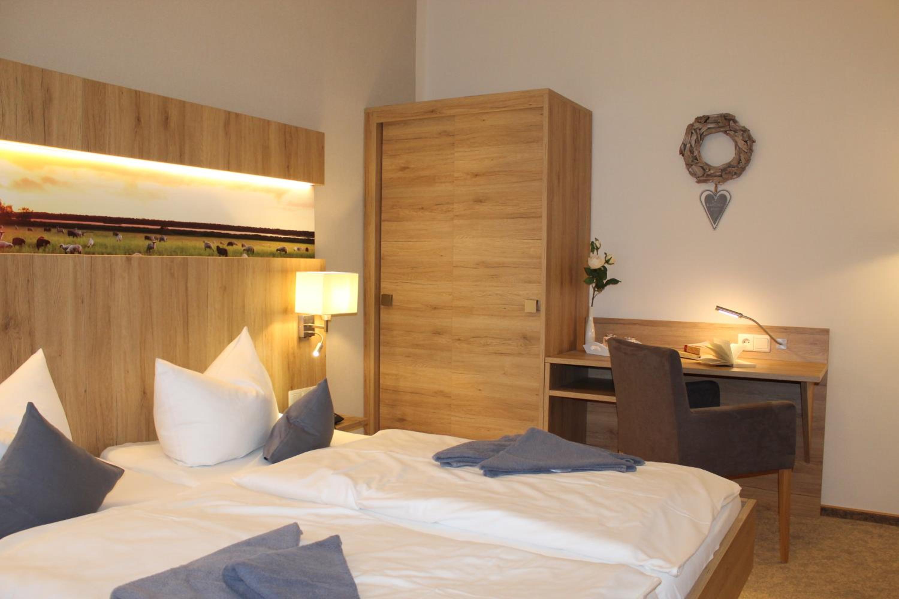 Standard Double Room photo 3