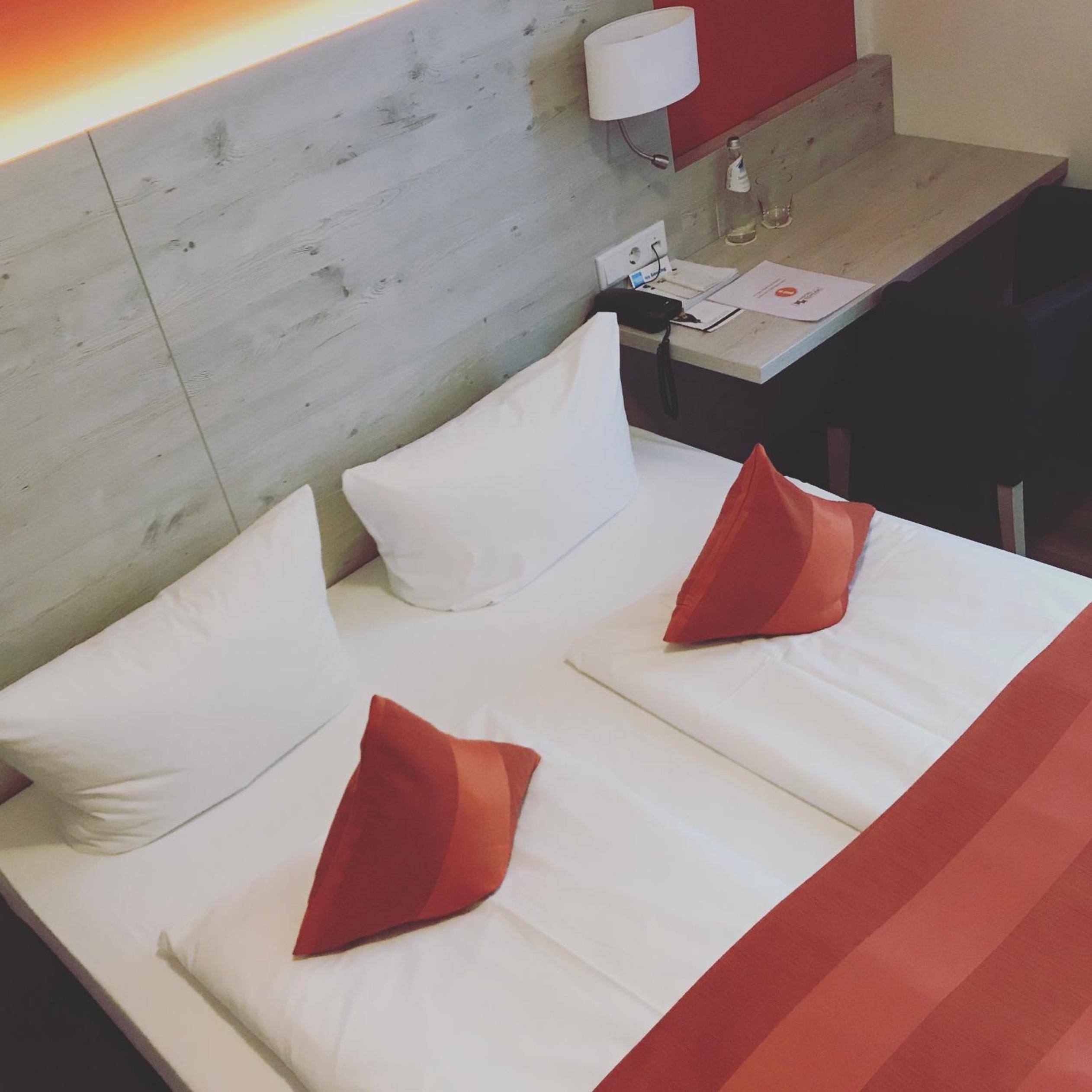 Double Room - Photo 17
