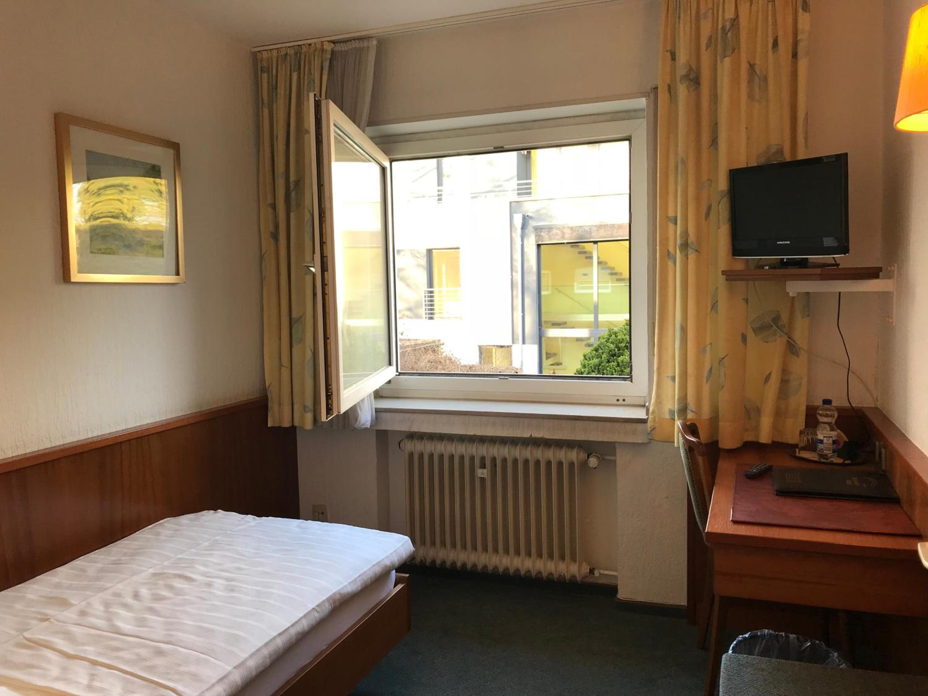 Single Room photo 1