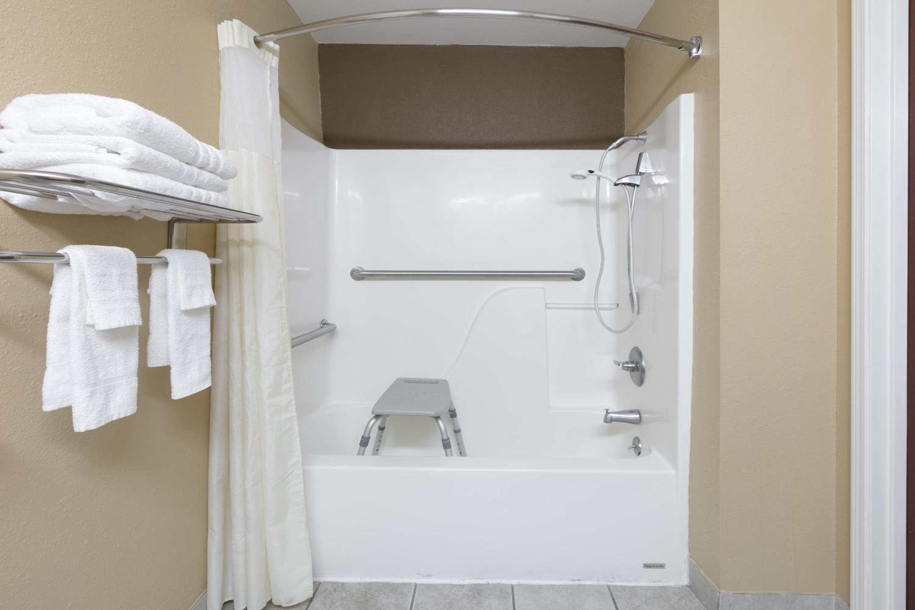 Queen Room - Disability Access/Non-Smoking - Photo 3