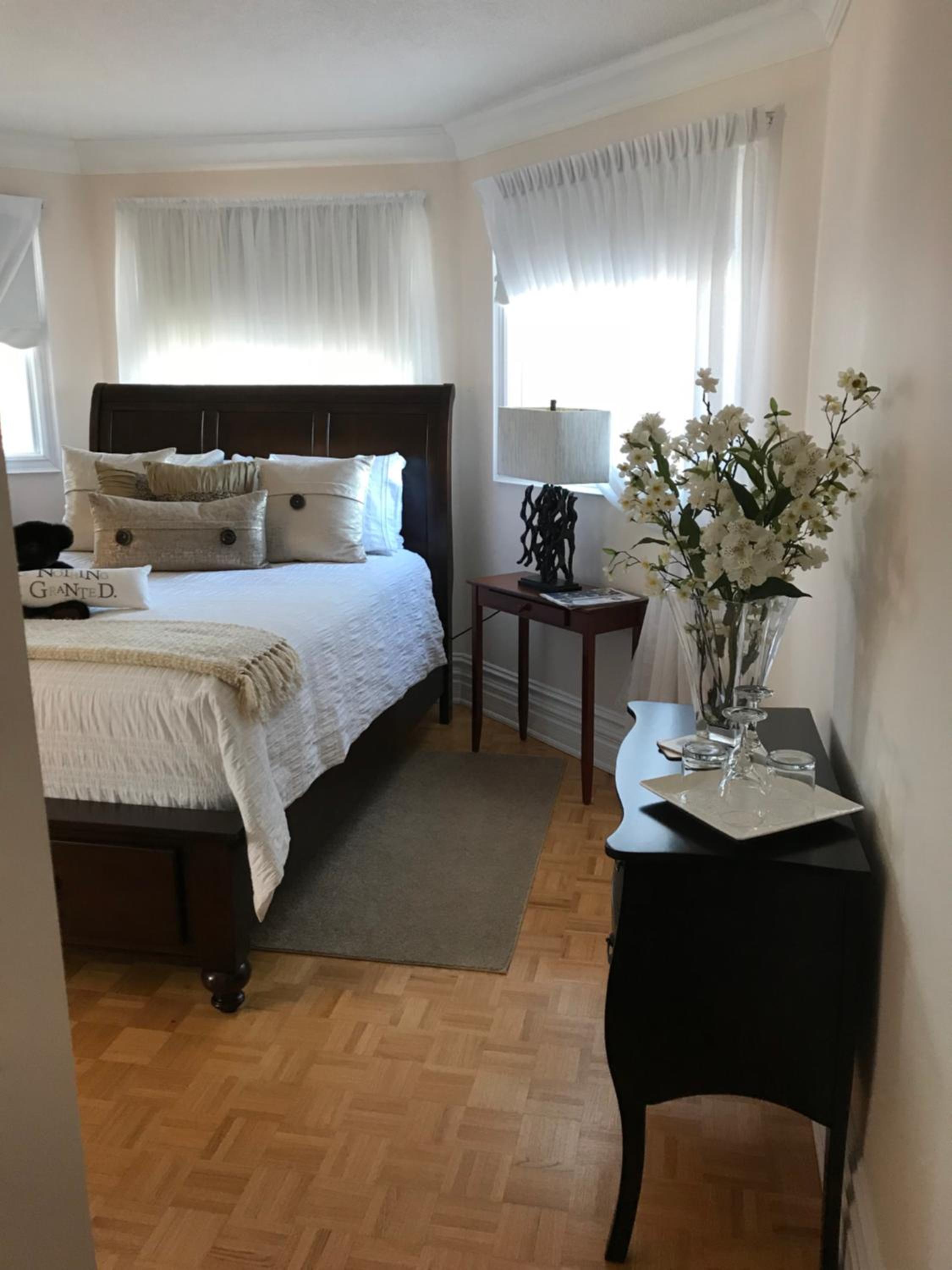 Queen Room with Garden View