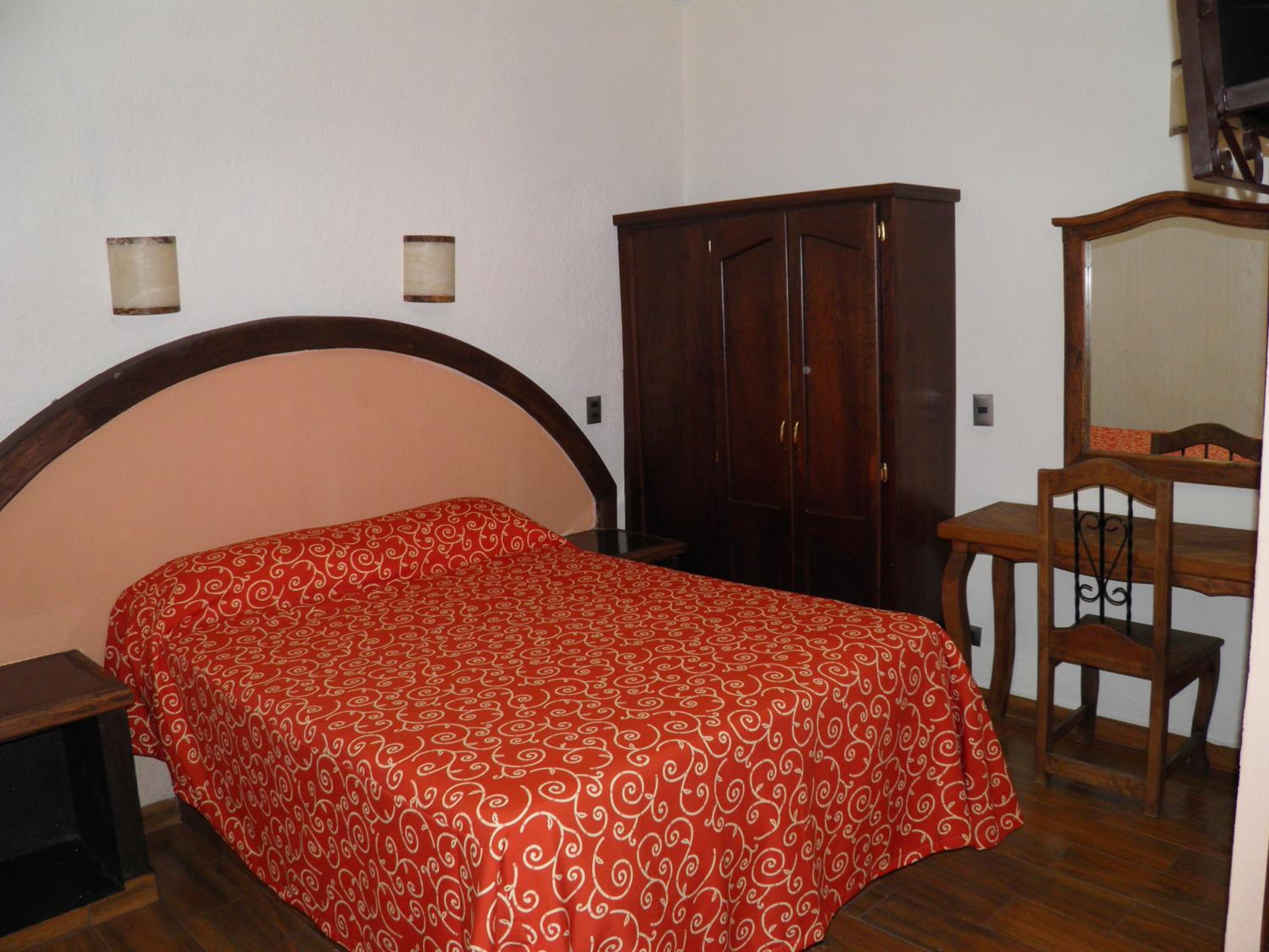 Double Room - Photo 10