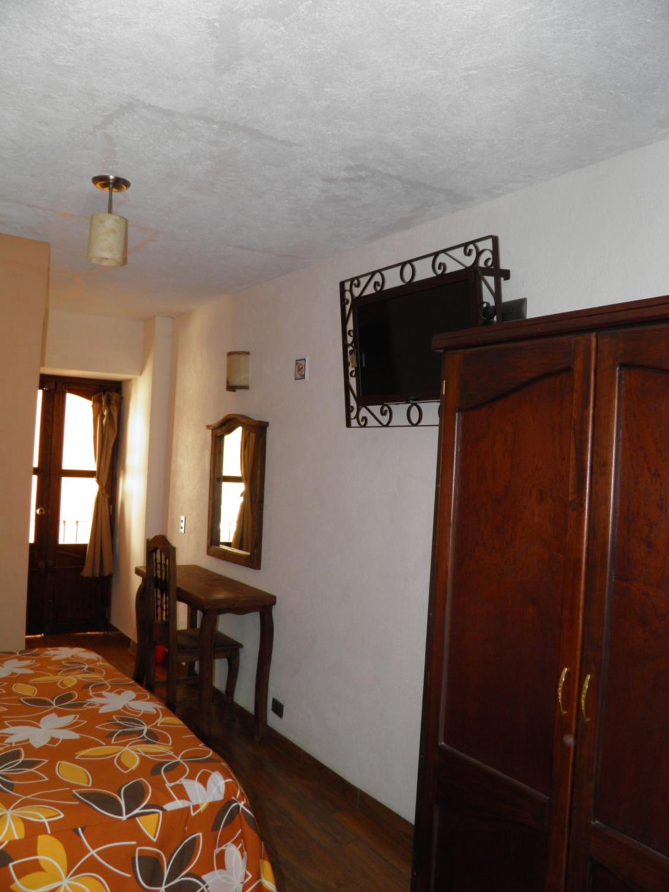 Double Room - Photo 12