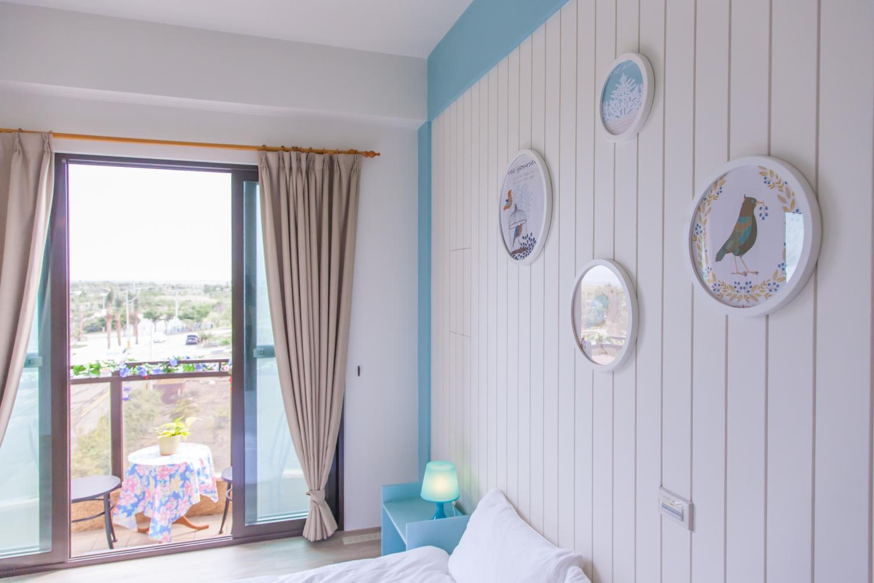Deluxe Double Room with Balcony and Sea View photo 2