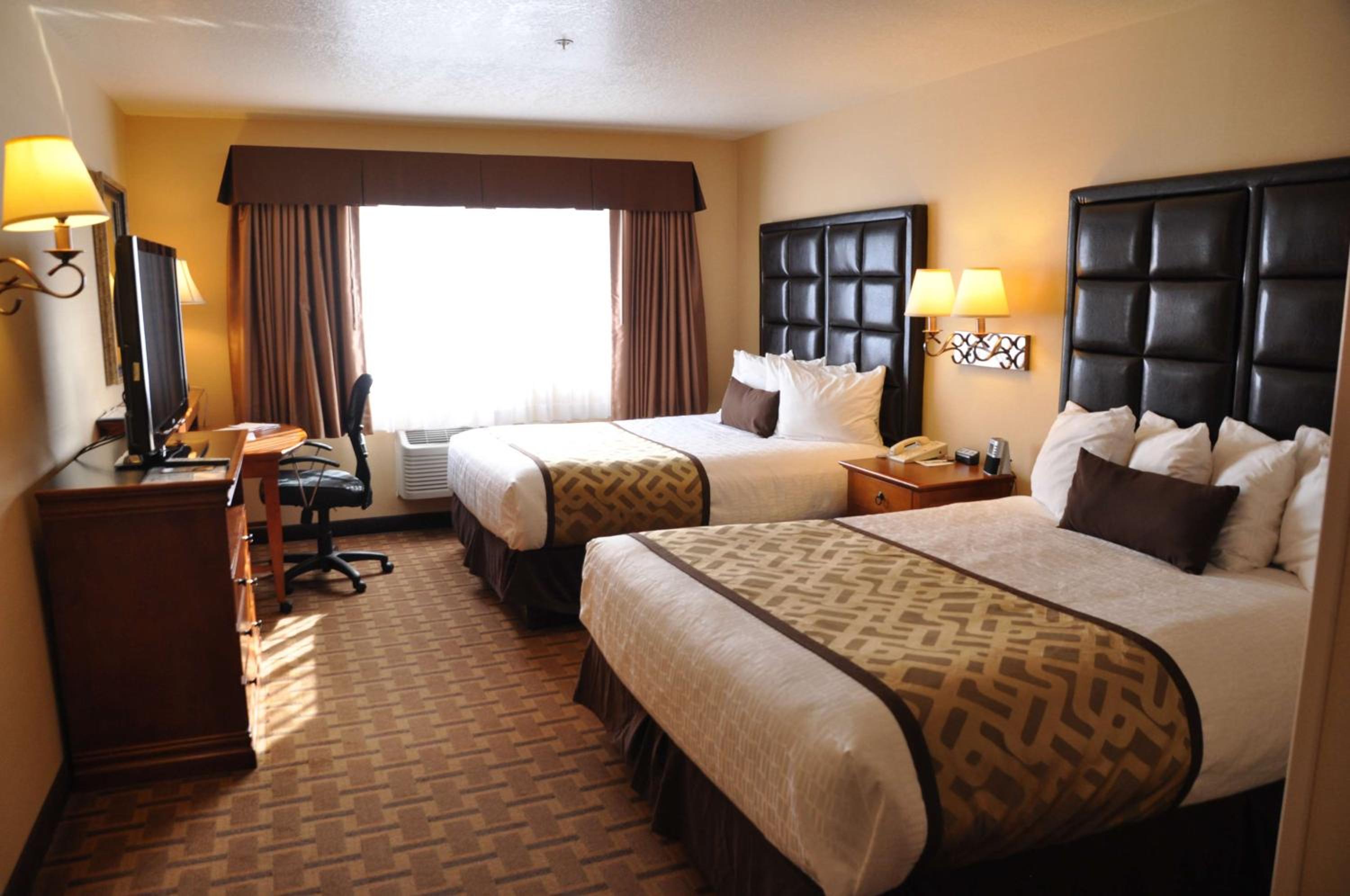 Queen Room with Two Queen Beds - Photo 1
