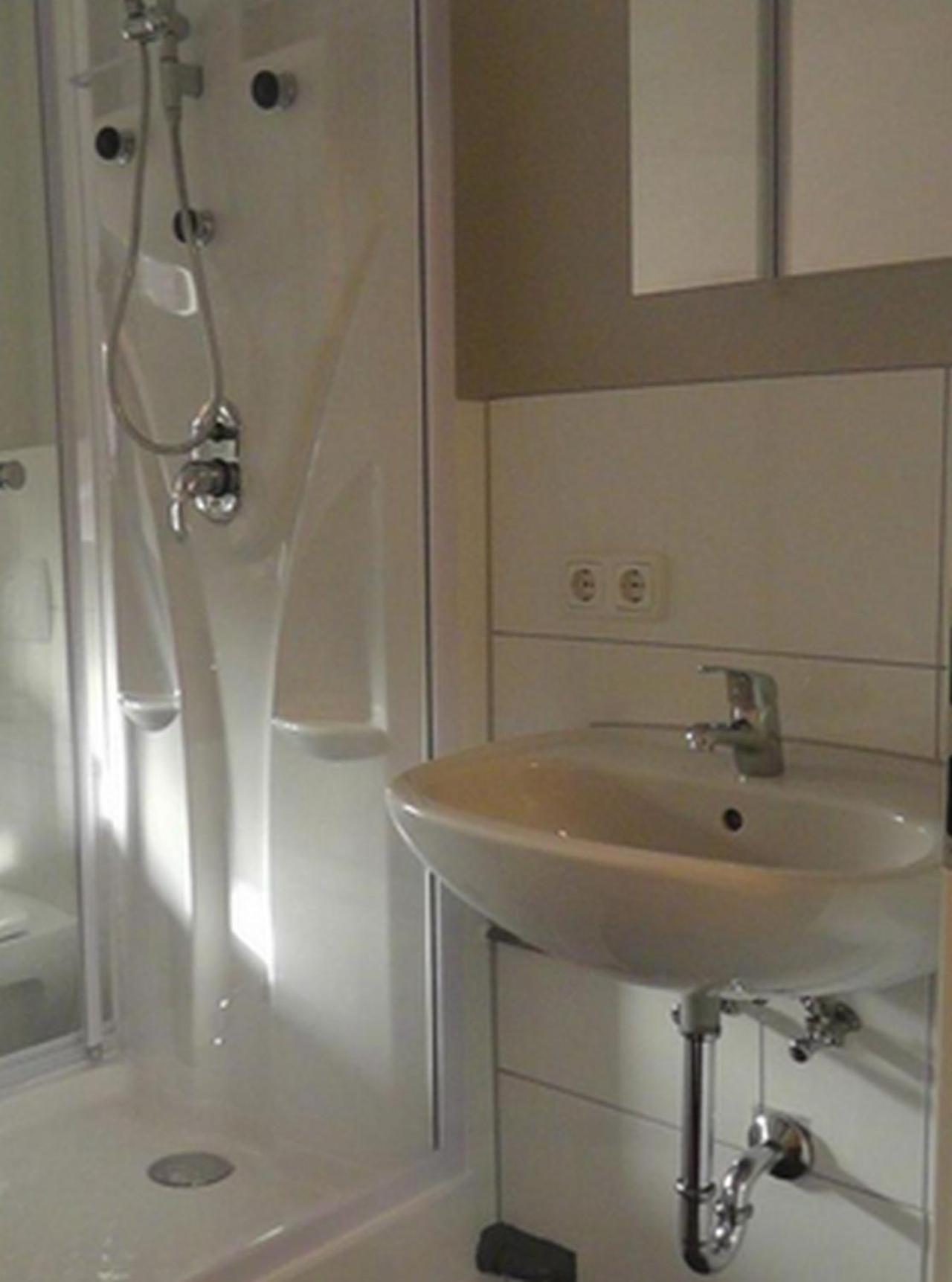Single Room with Private External Bathroom photo 3