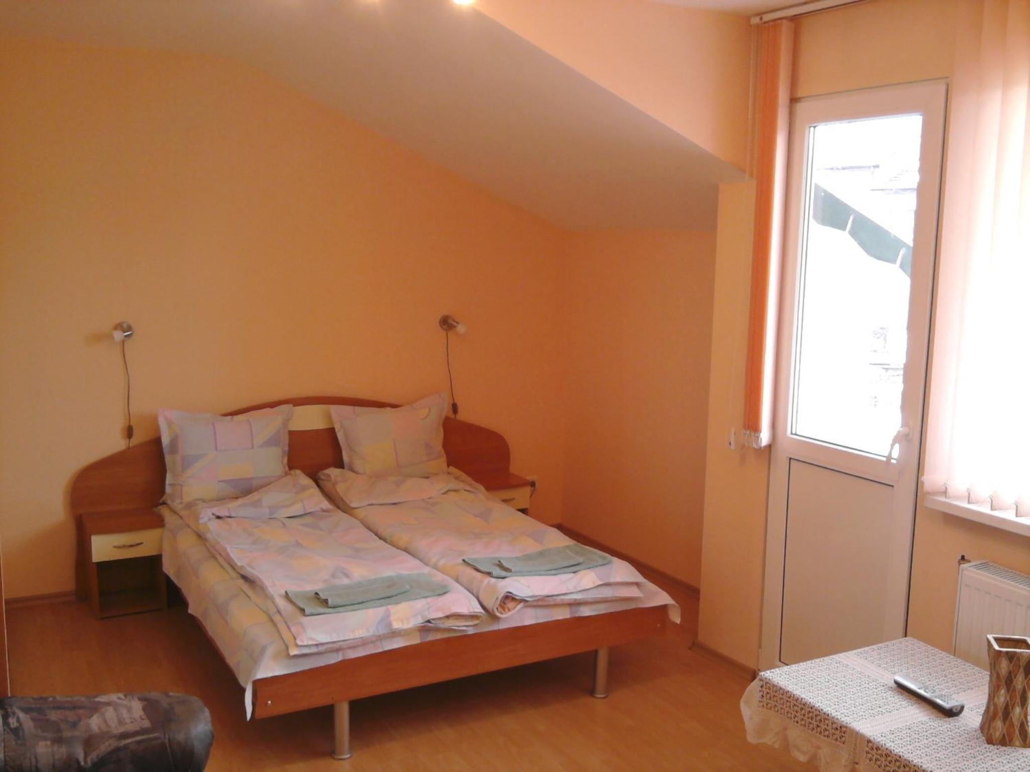 Deluxe Double Room with Balcony and Mountain View