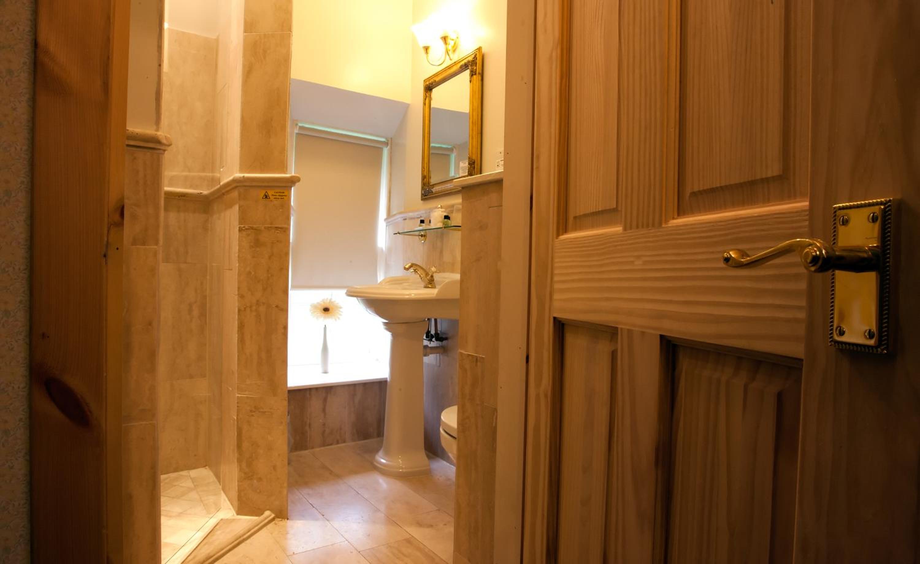 Double Room - Photo 3