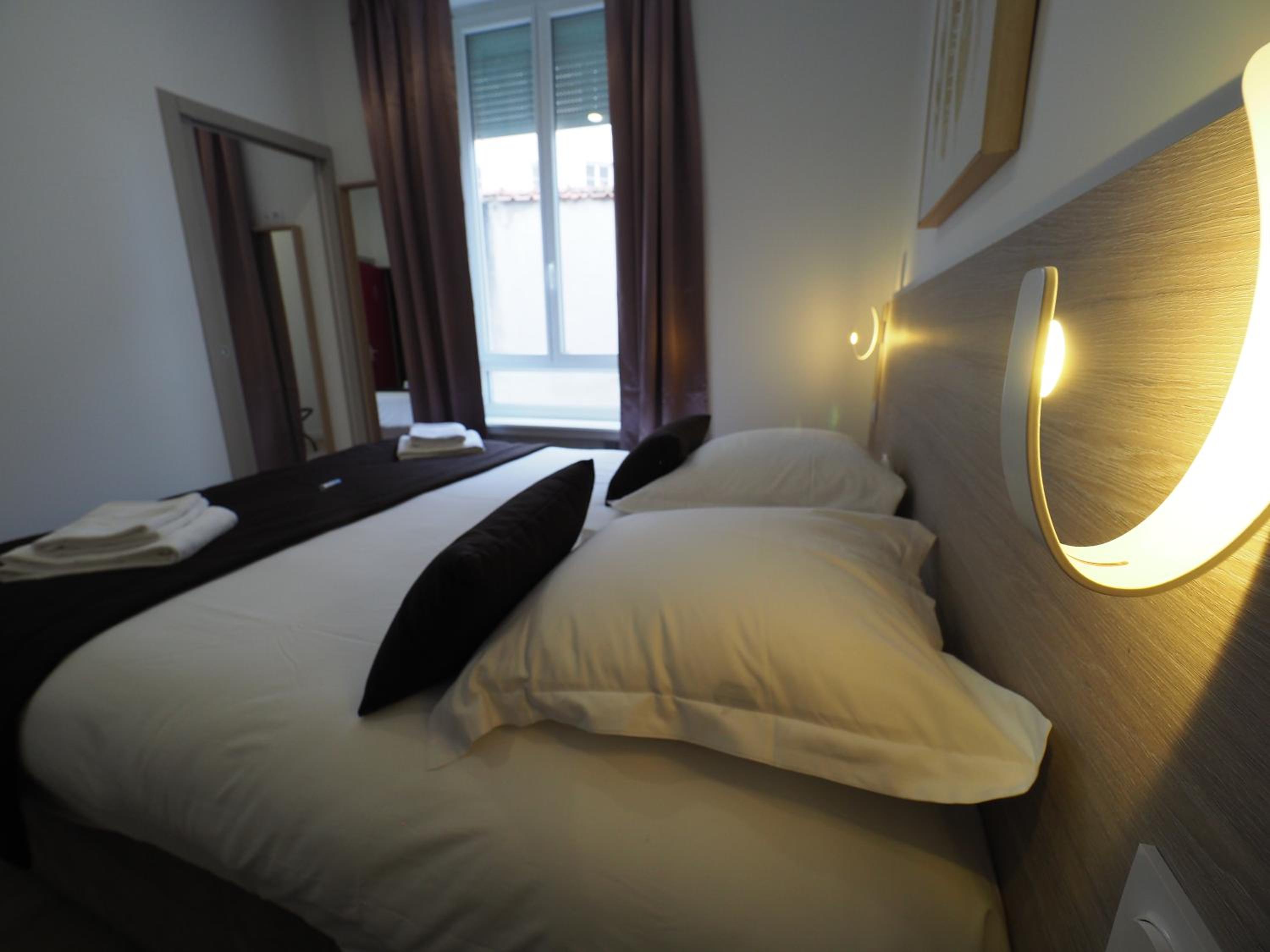 Triple Room - Photo 14