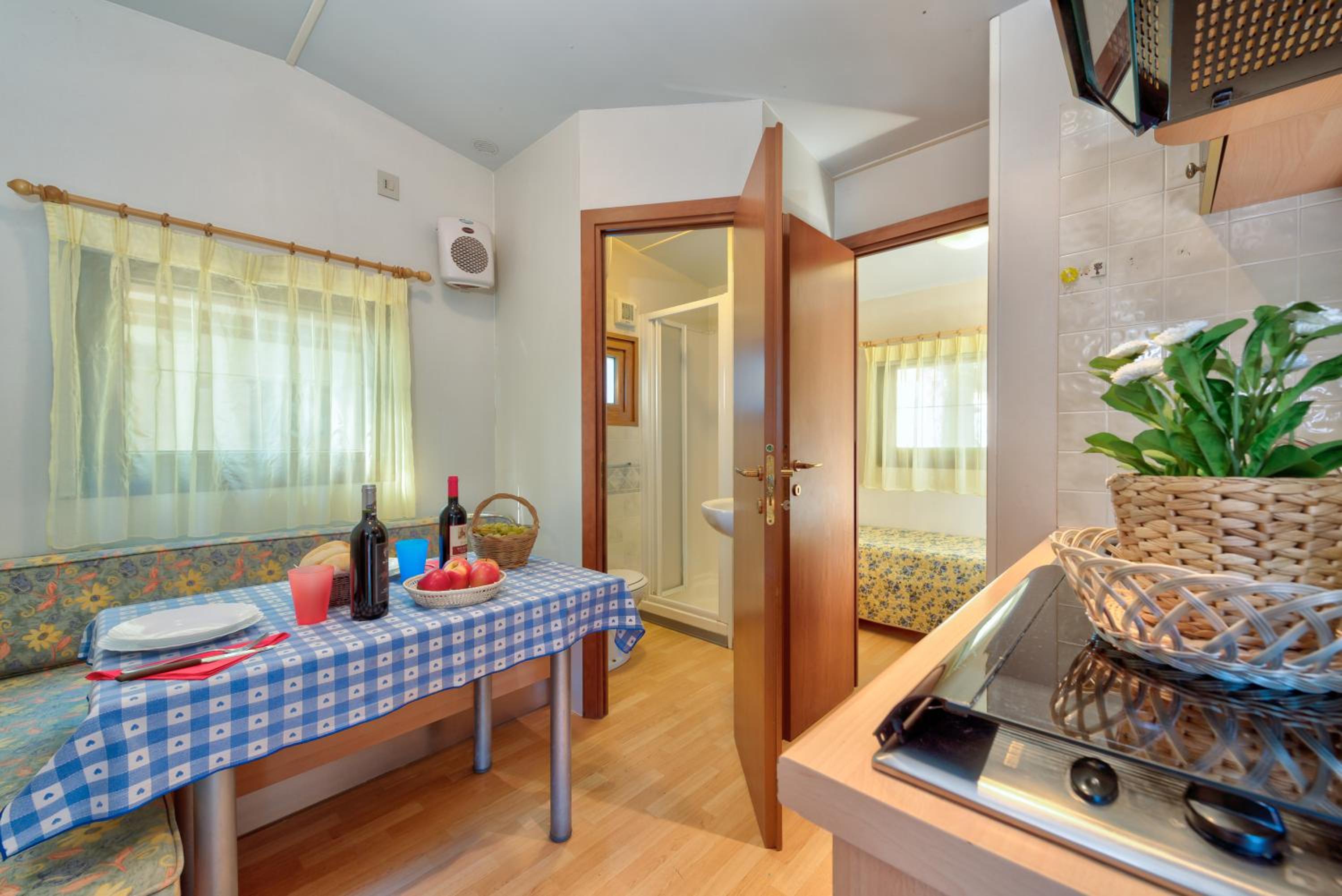 Standard Mobile Home photo 3