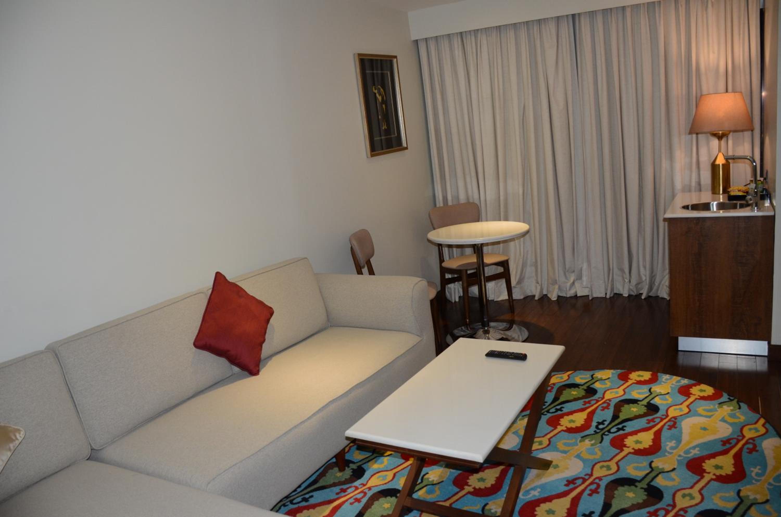 Executive Suite photo 2
