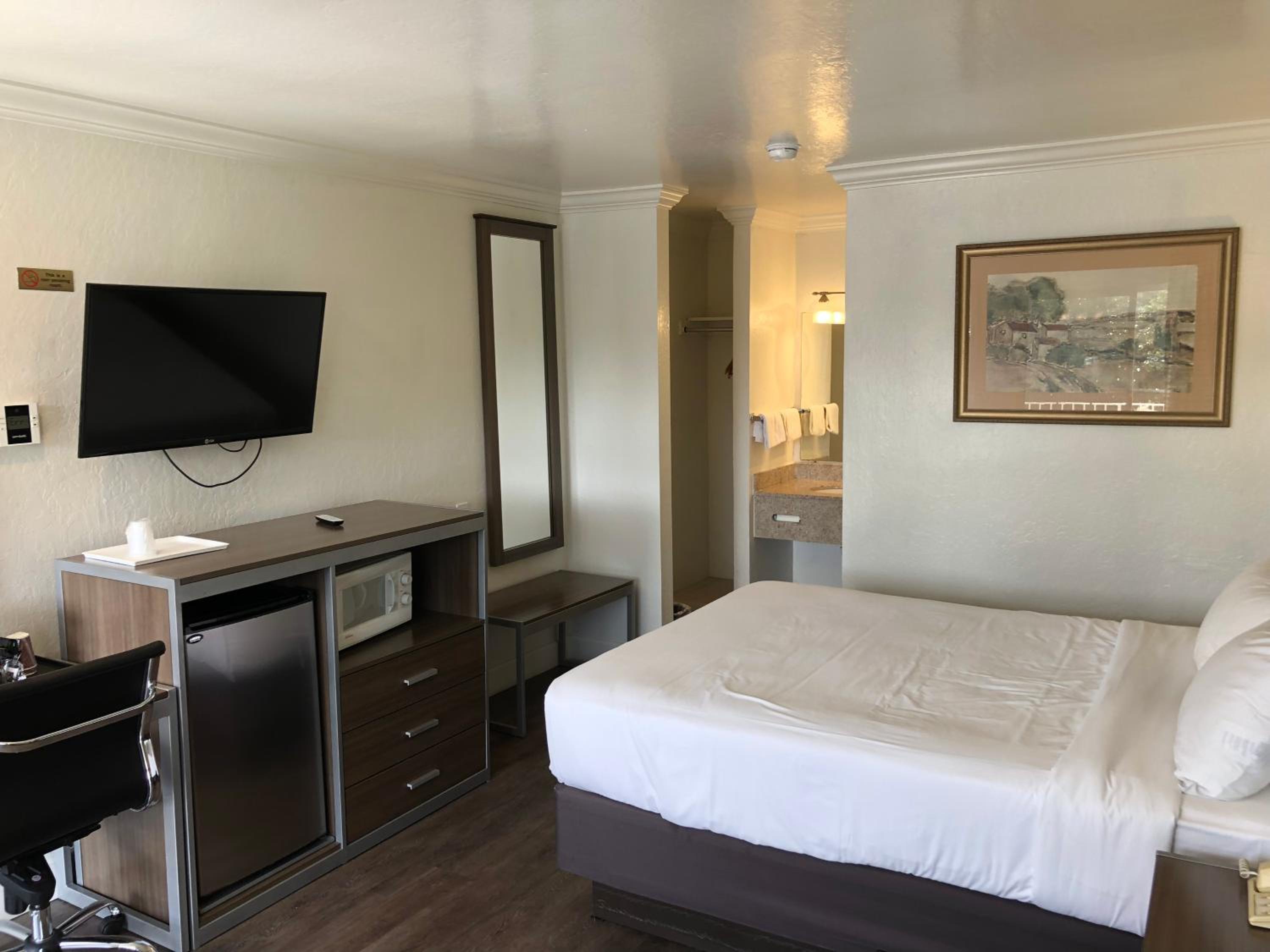 Deluxe Queen Room photo 3
