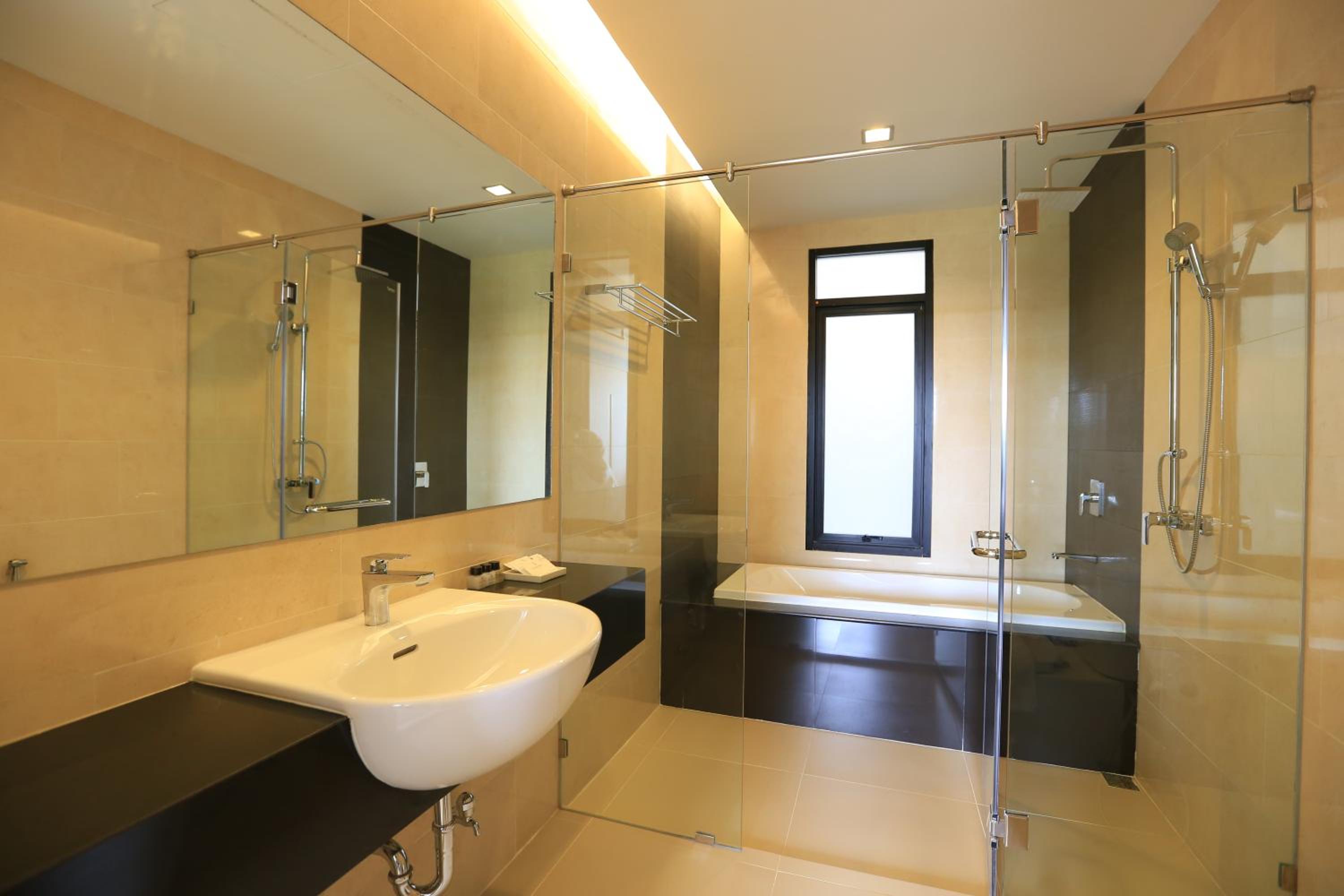 Grand Park Suite - Photo 4