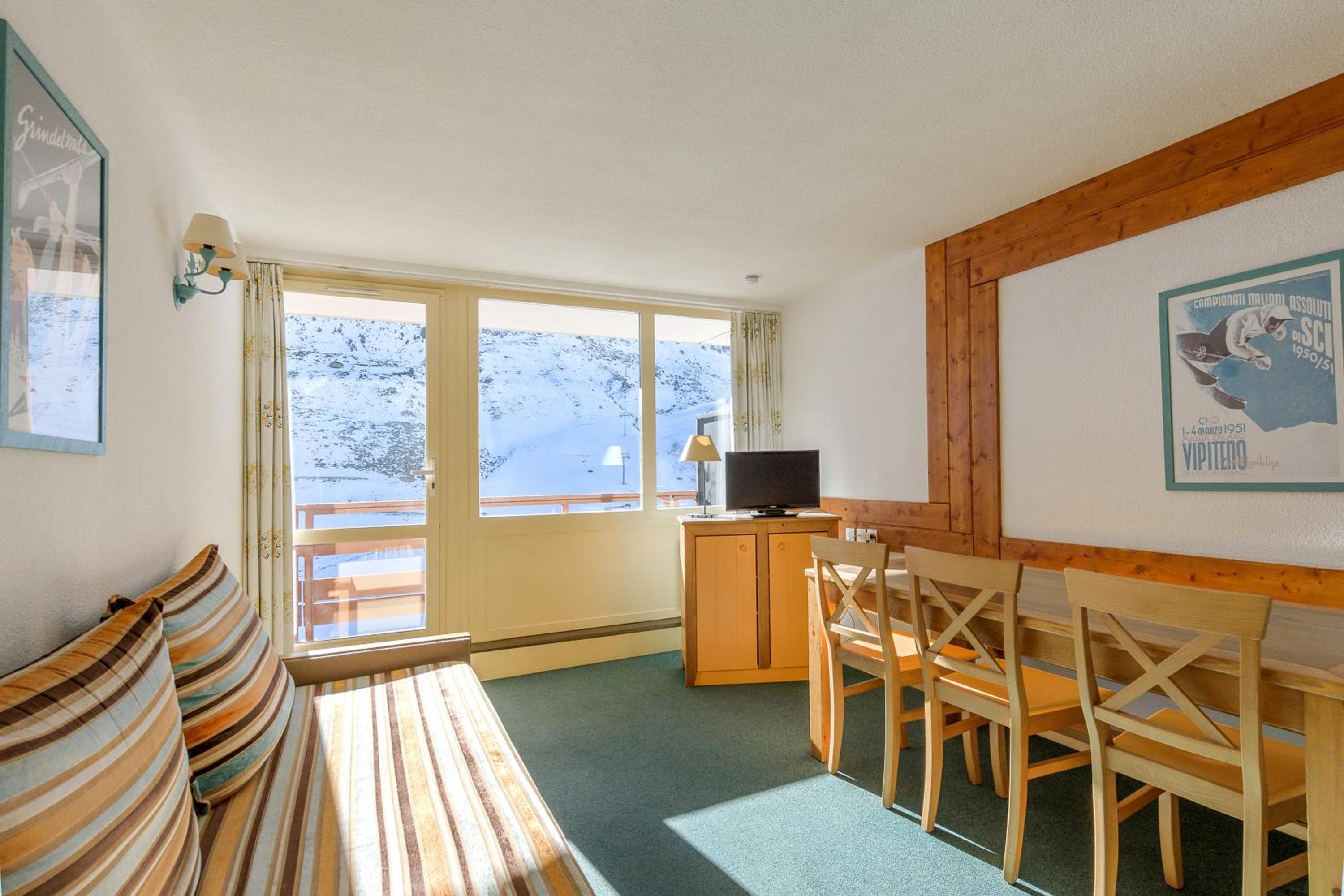 Select One-Bedroom Apartment (6 People) photo 1