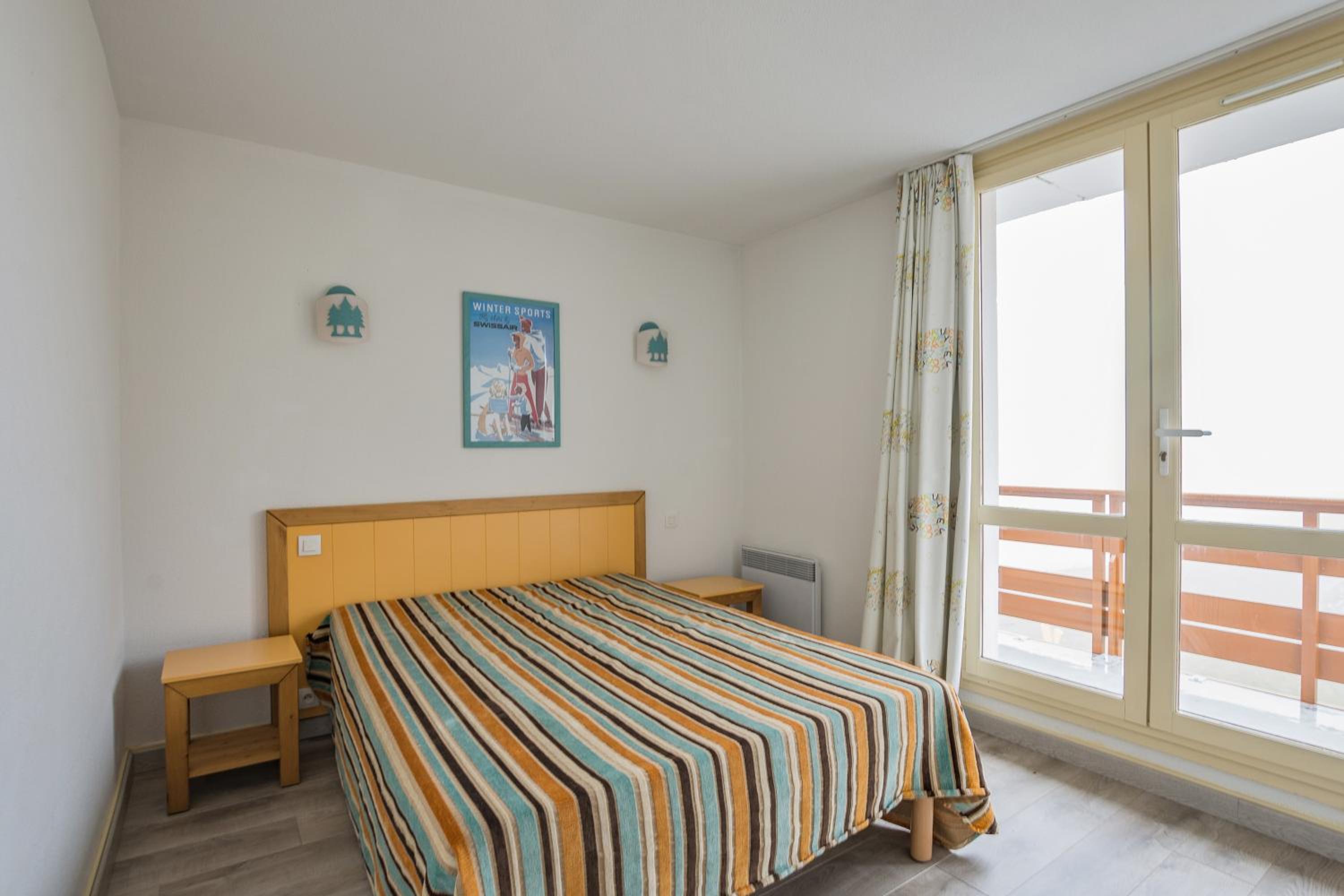 Select One-Bedroom Apartment (8 People) photo 3