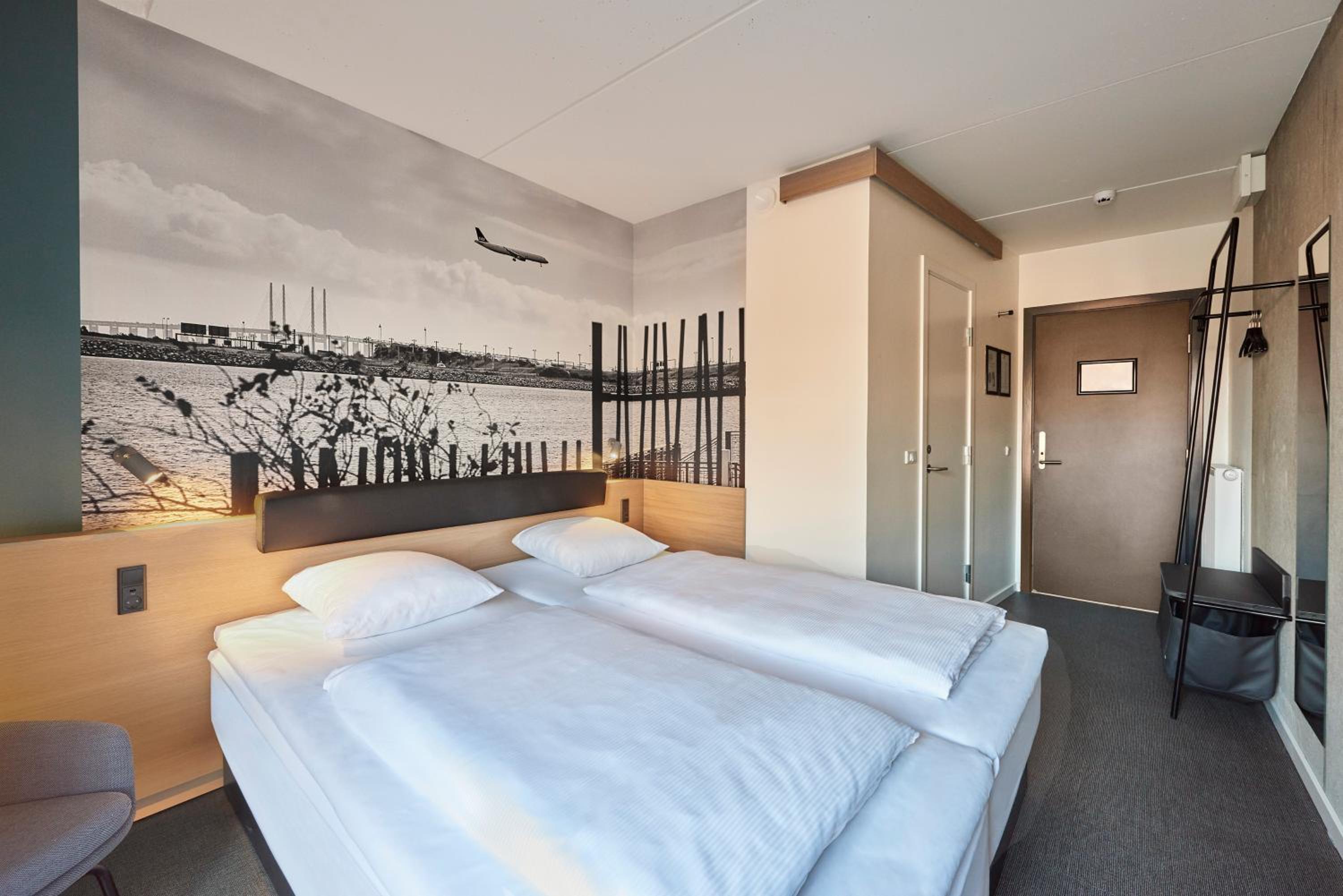 Standard Twin Room - Photo 1