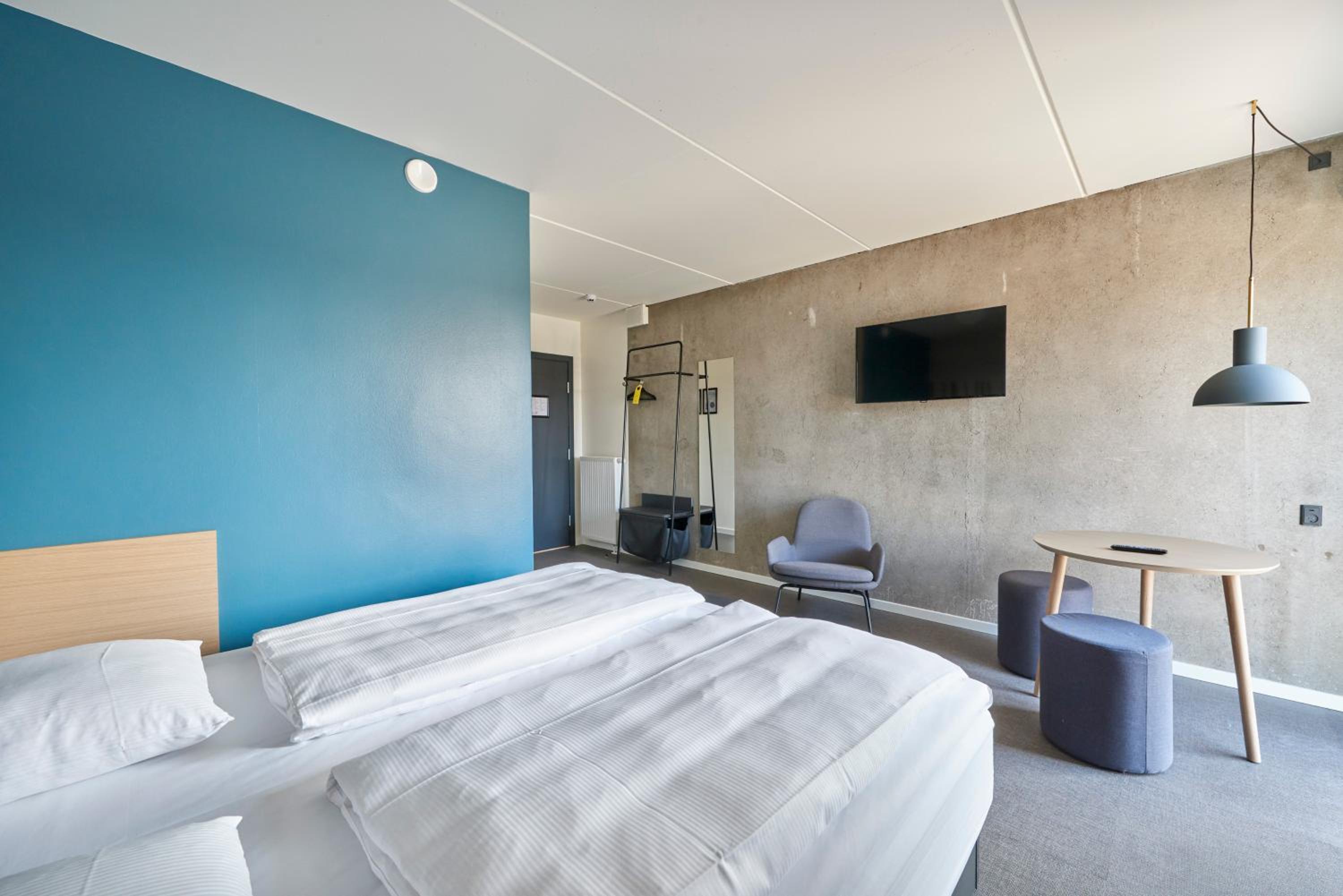 Standard Family Room with King Bed and Bunk Beds