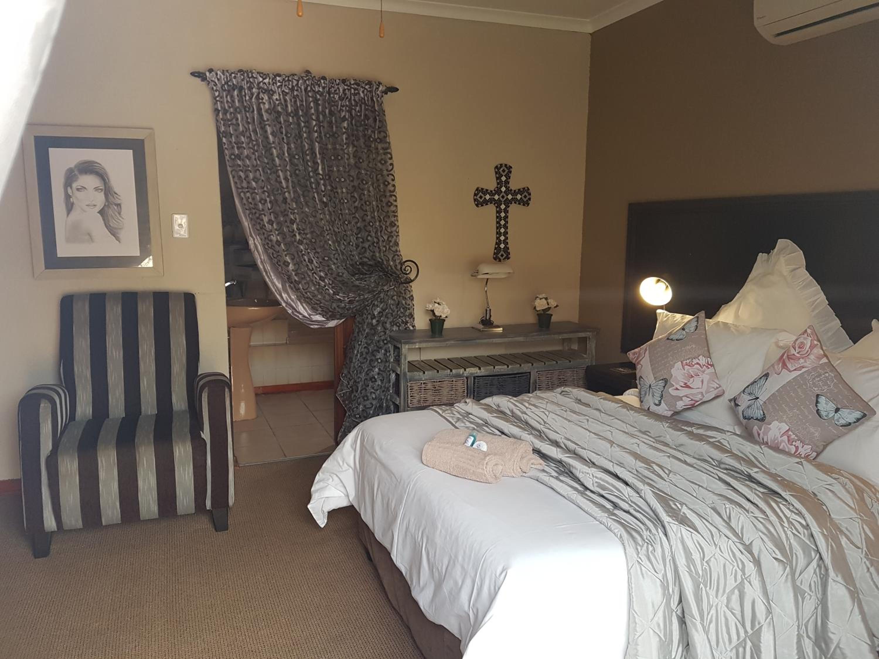 Deluxe Double Room With Bath photo 1
