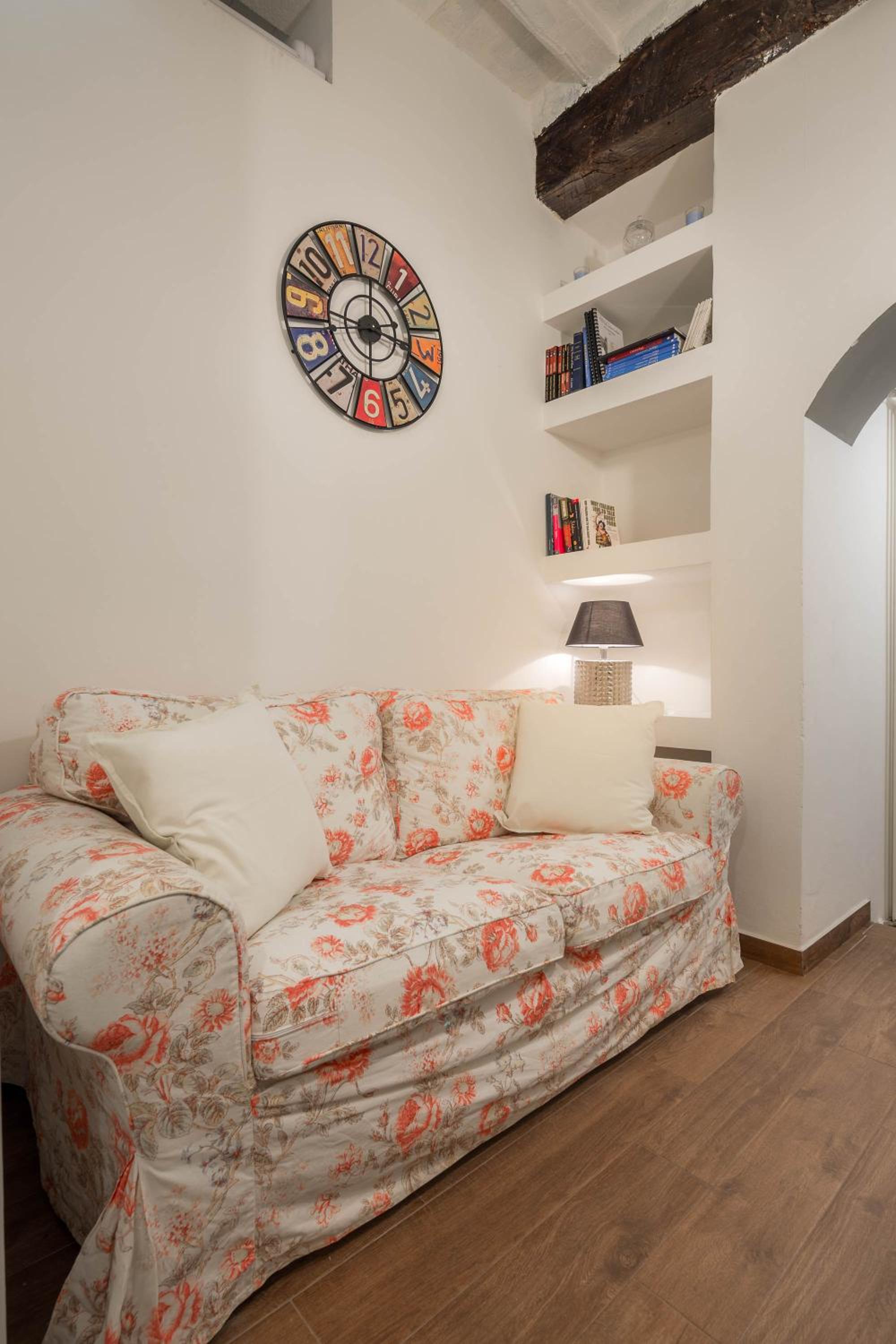 Apartment photo 2