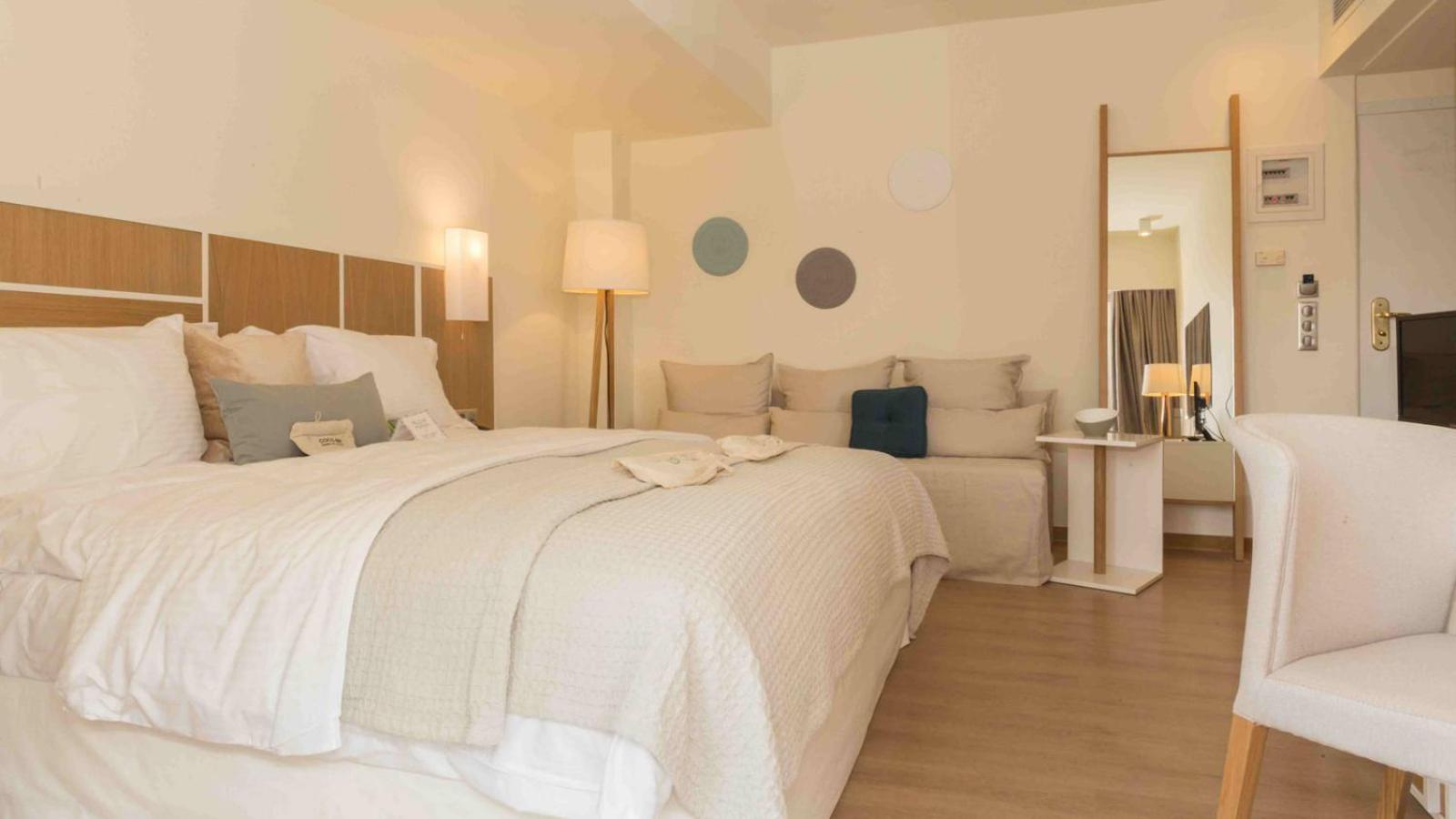 Eco Chic Double Room with Private Balcony photo 1