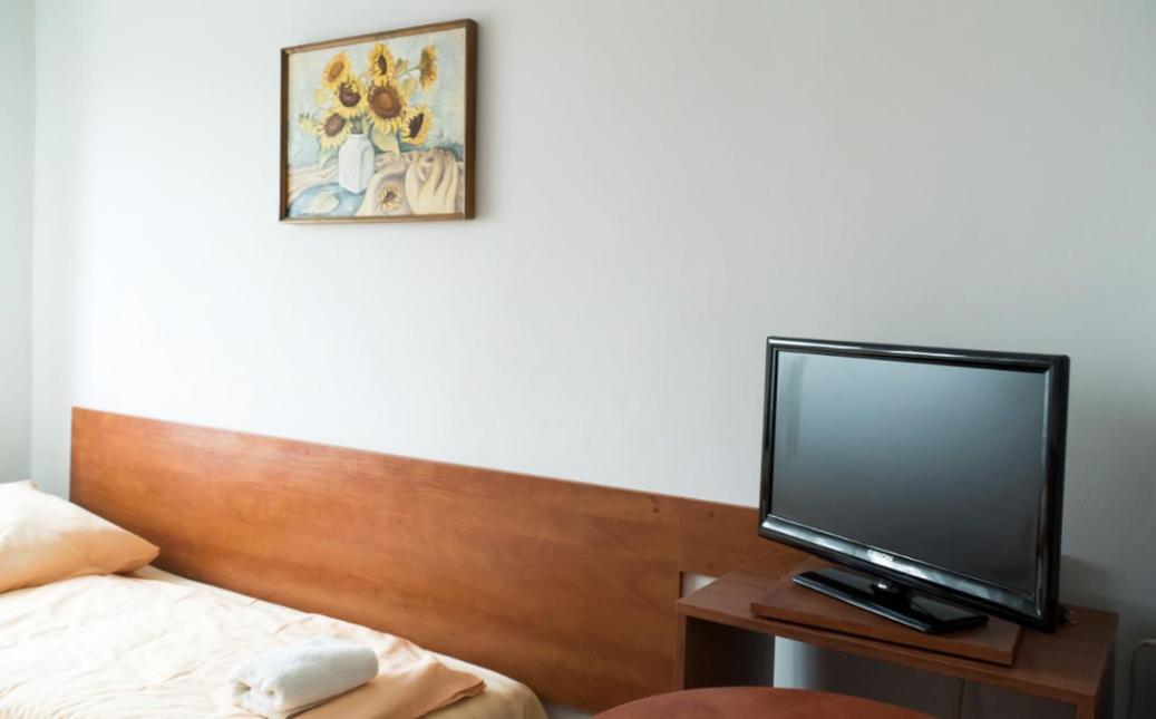 Twin Room - Photo 1