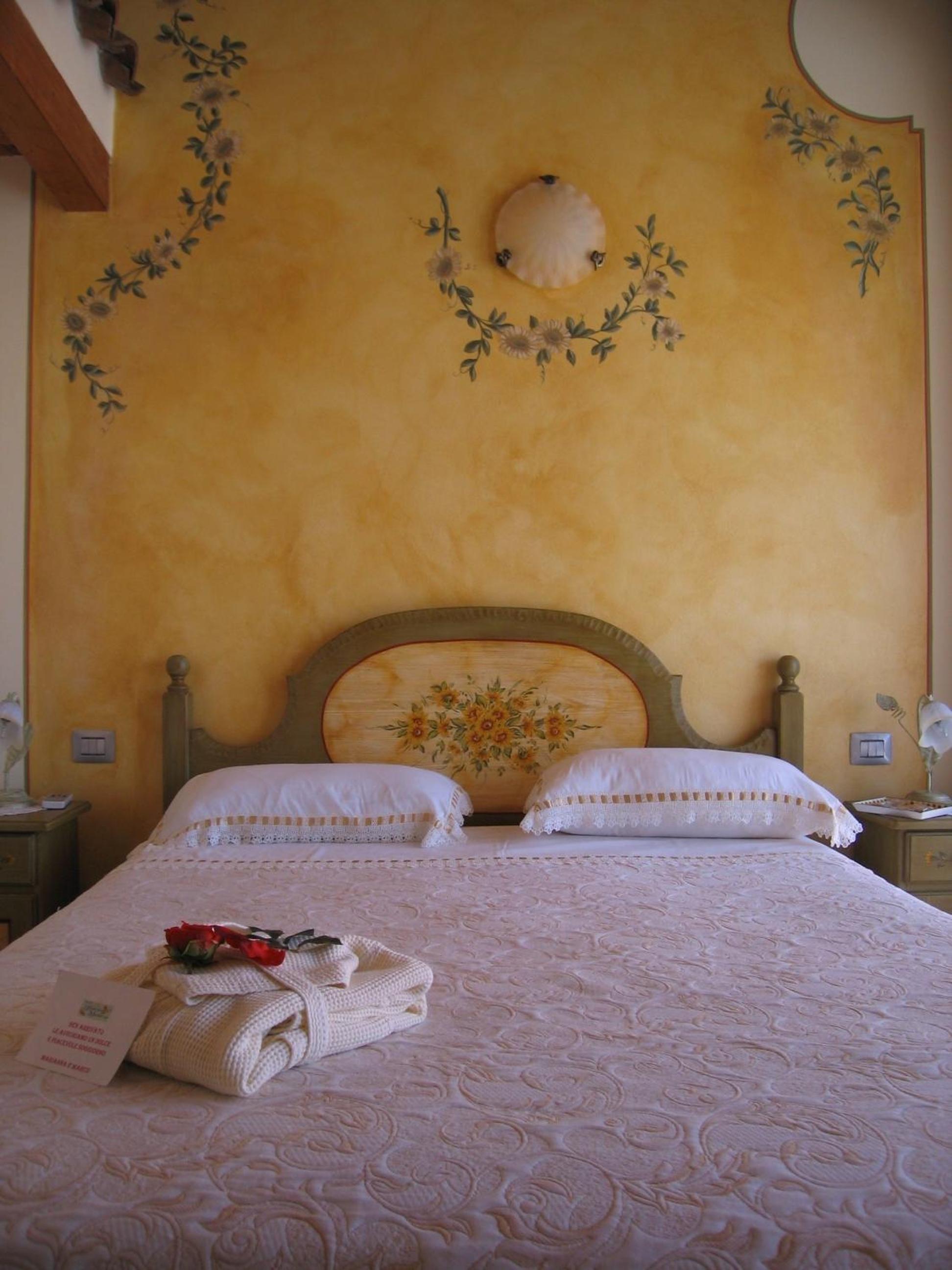 Economy Double Room photo 3