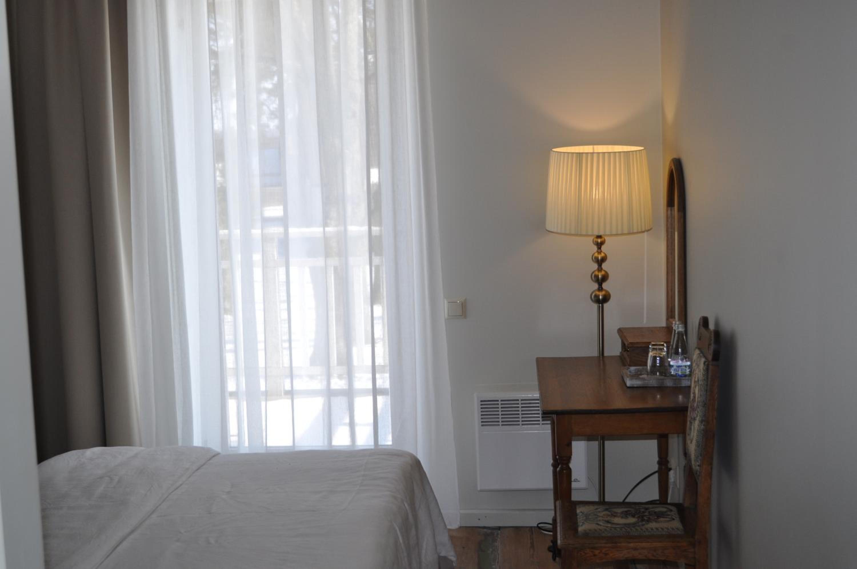 Double Room with Balcony - Photo 2
