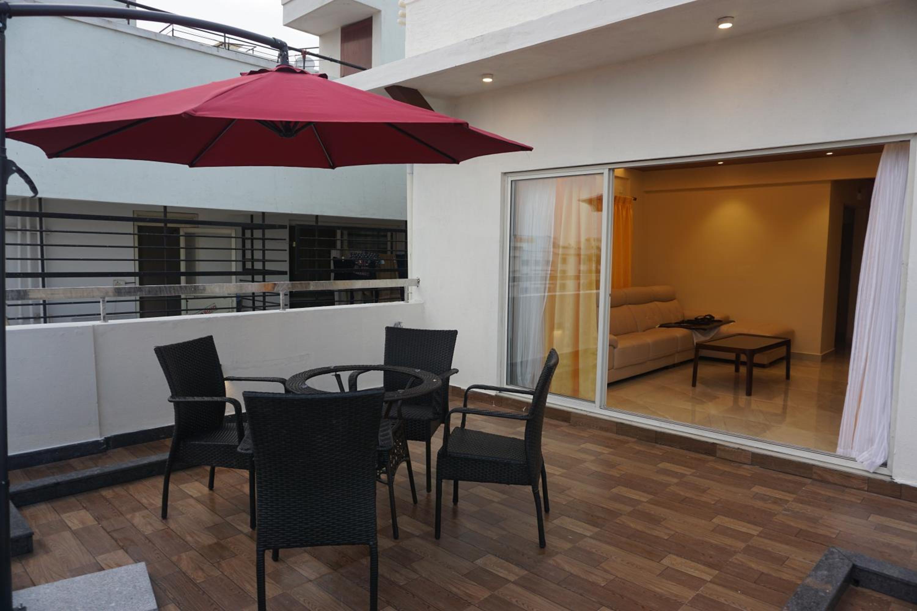 Penthouse Apartment - Photo 2