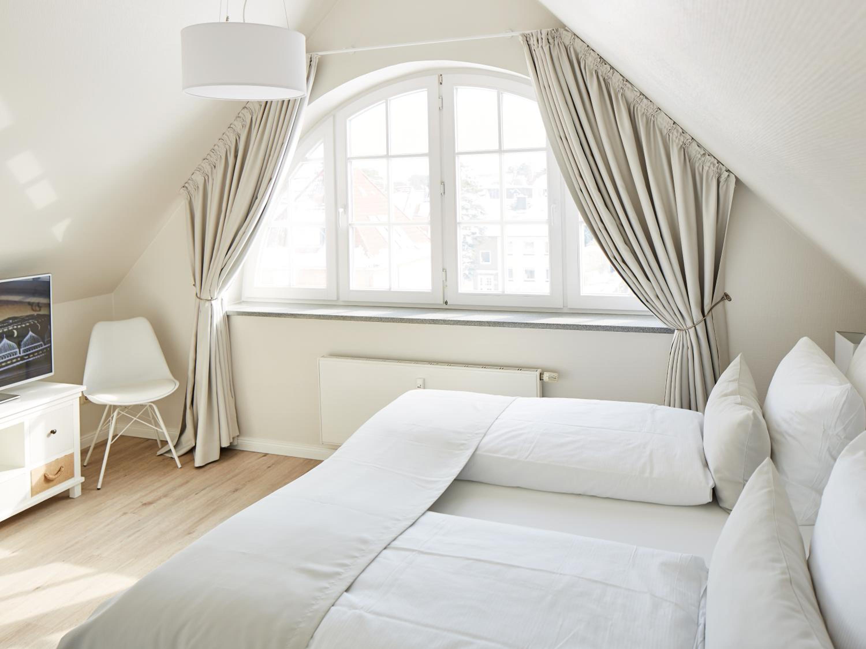 Maisonette Two-Bedroom Apartment with Balcony - Morgenstern - Photo 6