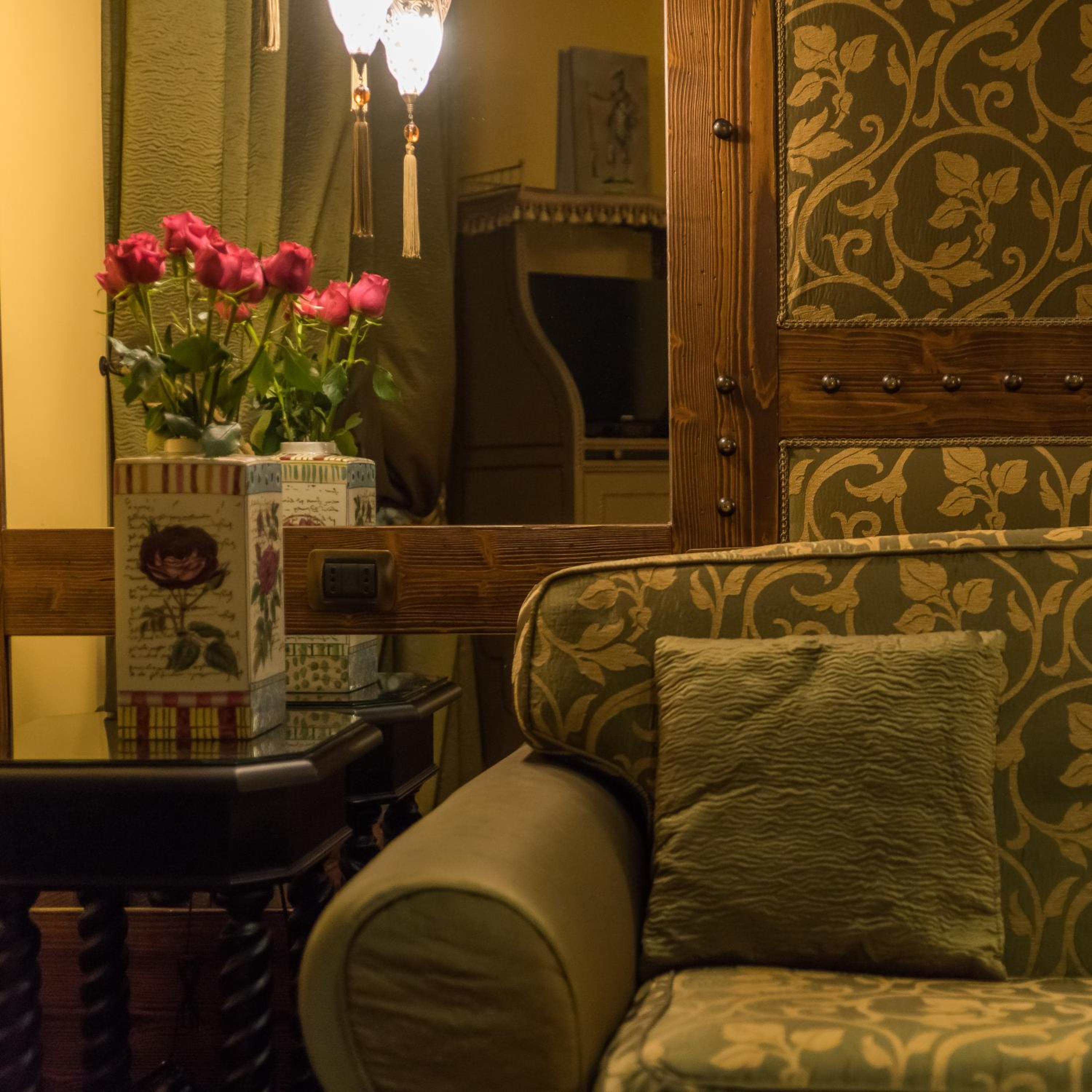 Suite Executive Tuscan Floor thumbnail 5