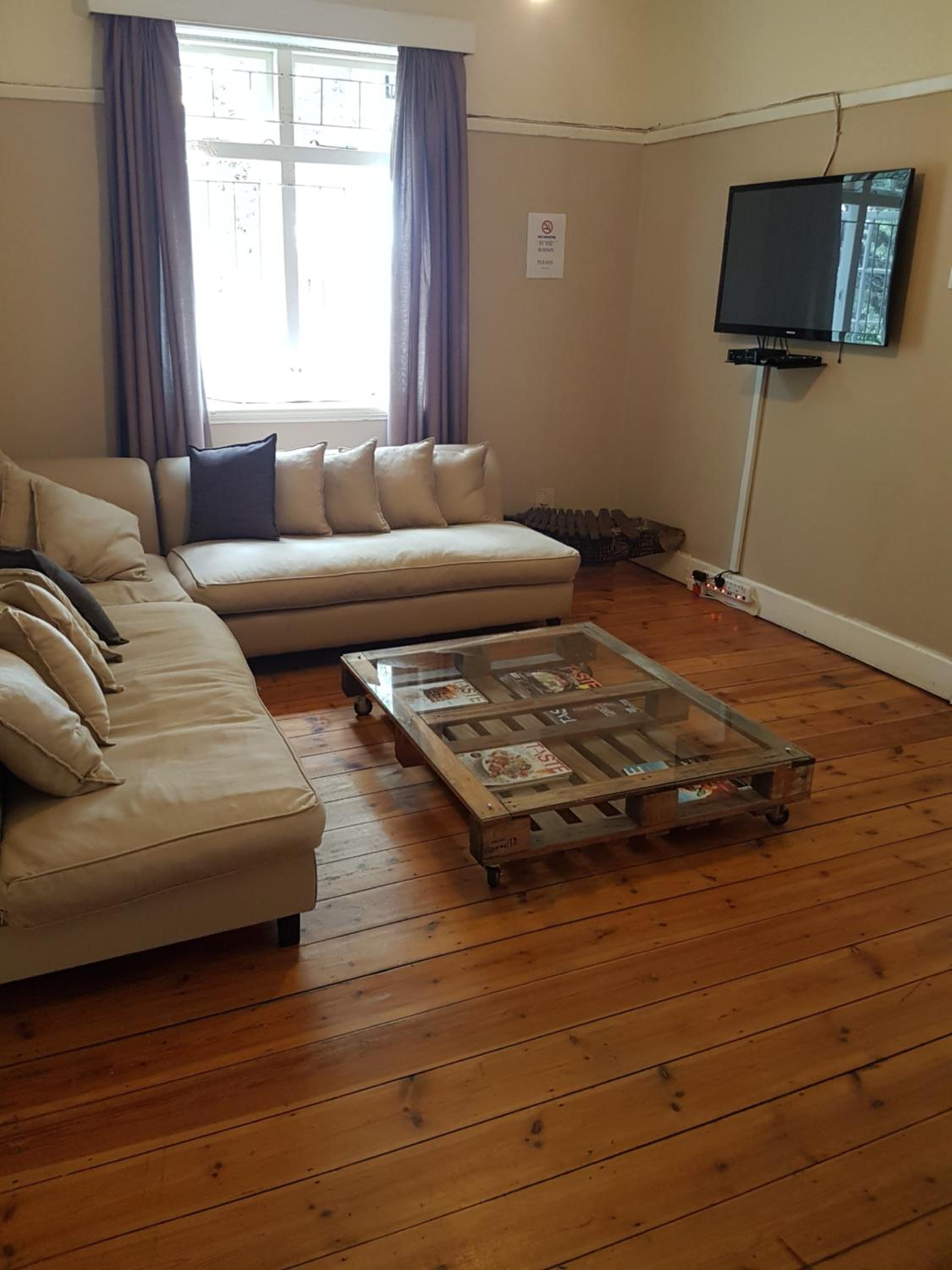 Triple Room with Private Bathroom photo 1