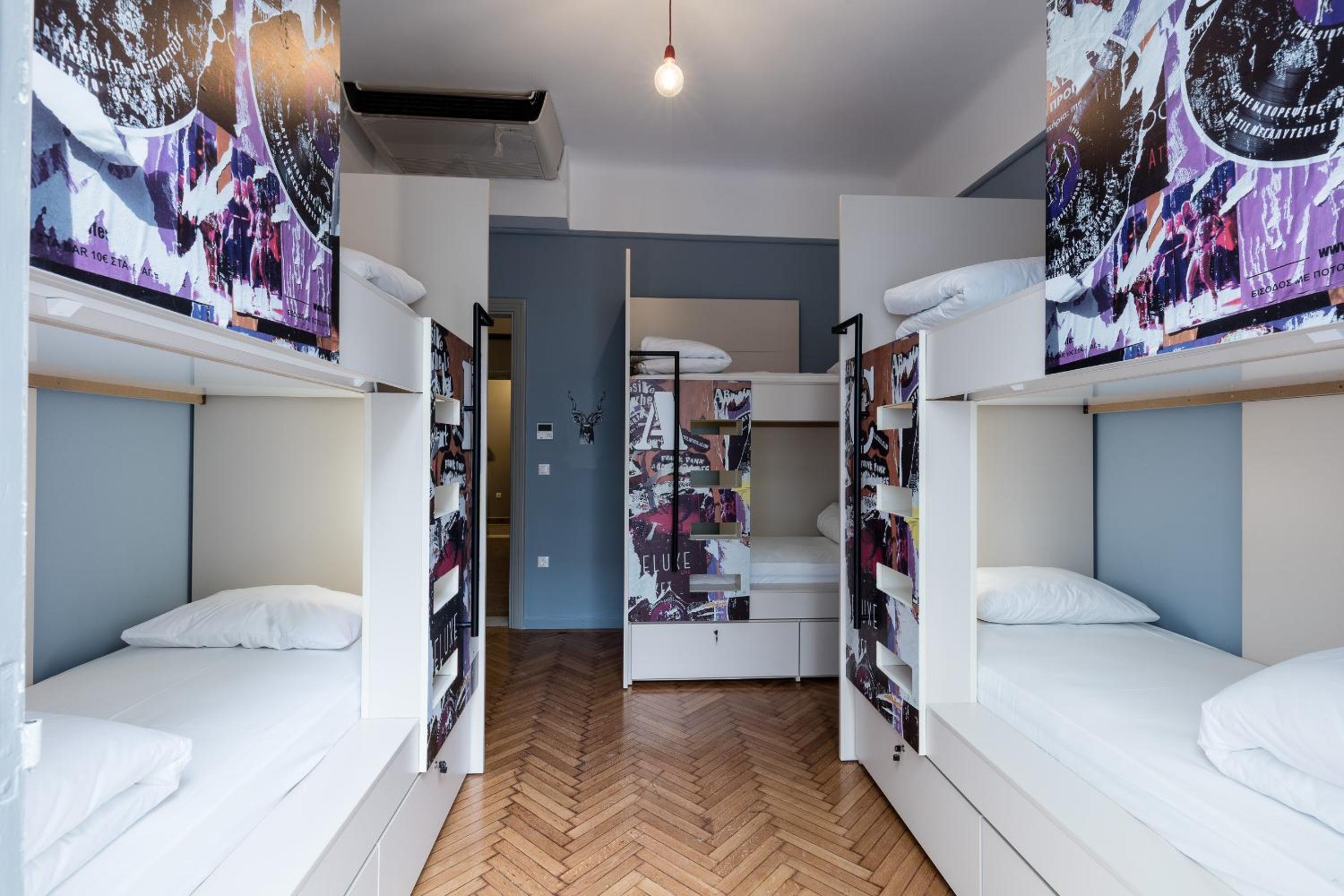 Bed in 6-Bed Mixed Dormitory Room with Ensuite Bathroom photo 2