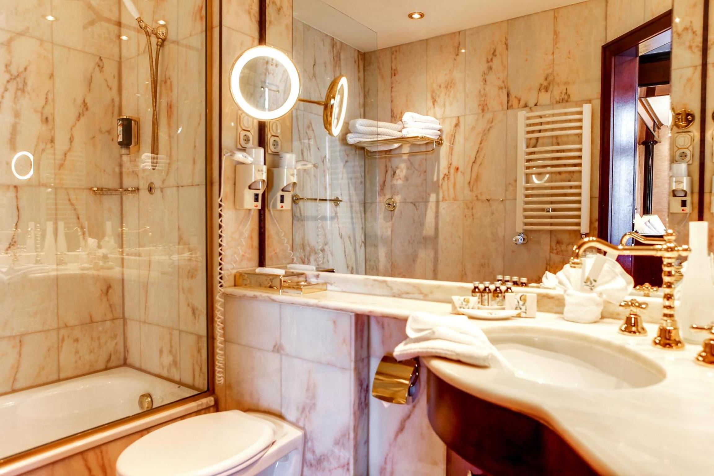 Doppelzimmer mit seitlichem Meerblick photo 2