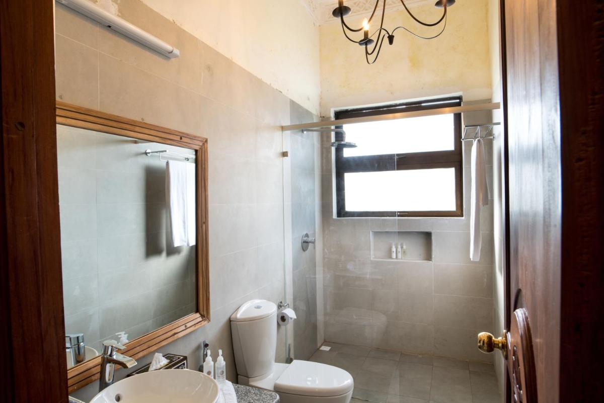 Three-Bedroom Villa with Private Pool photo 3