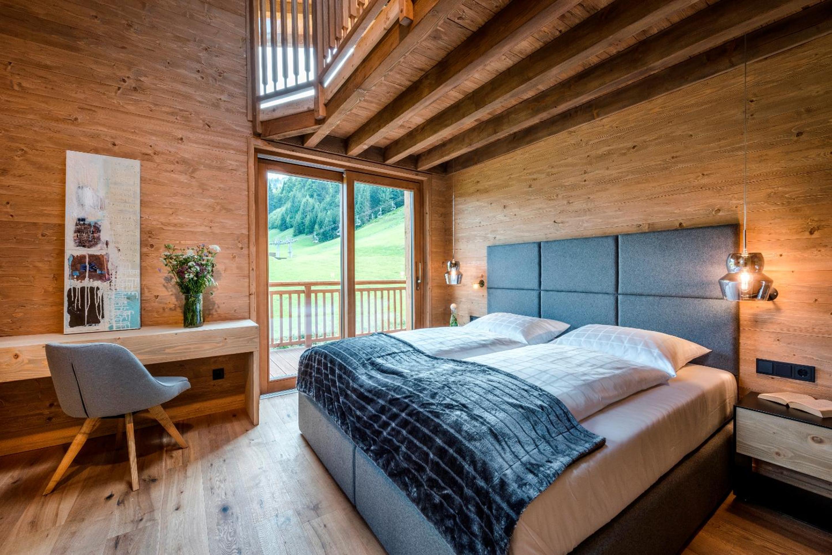 Superior Chalet photo 2