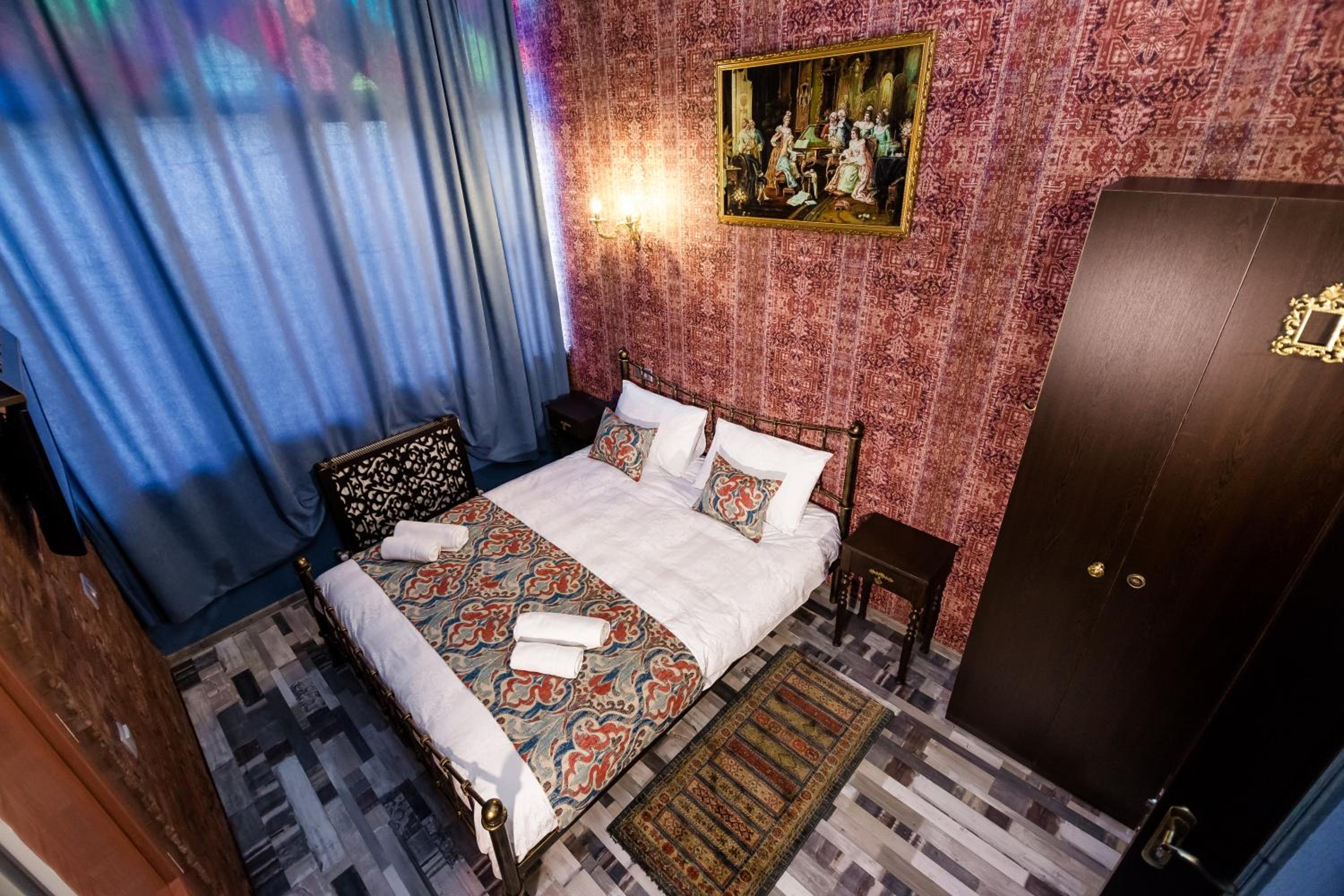 Deluxe Double Room (2 Adults + 1 Child) photo 3