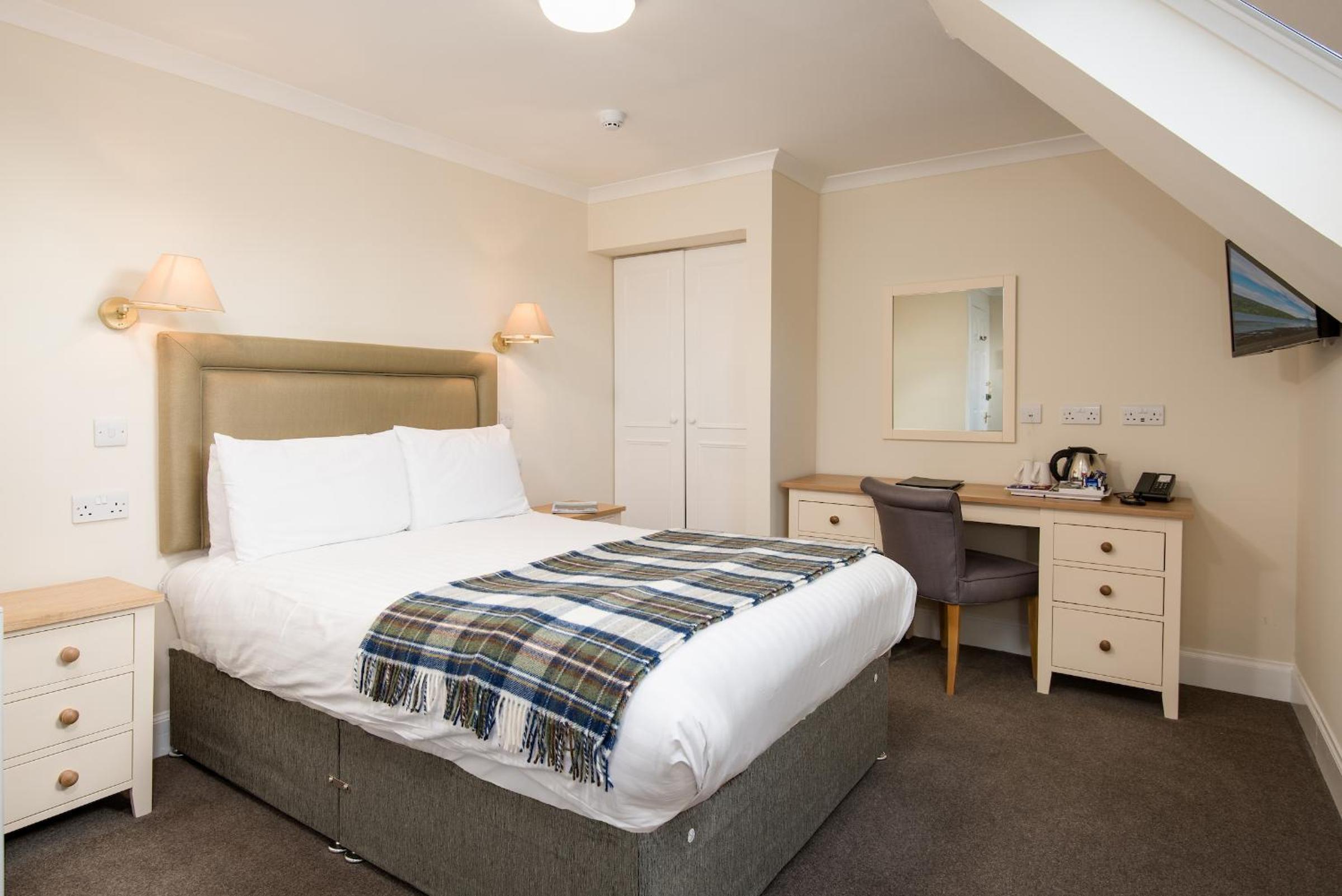 Standard Double Room - Non-Smoking photo 3