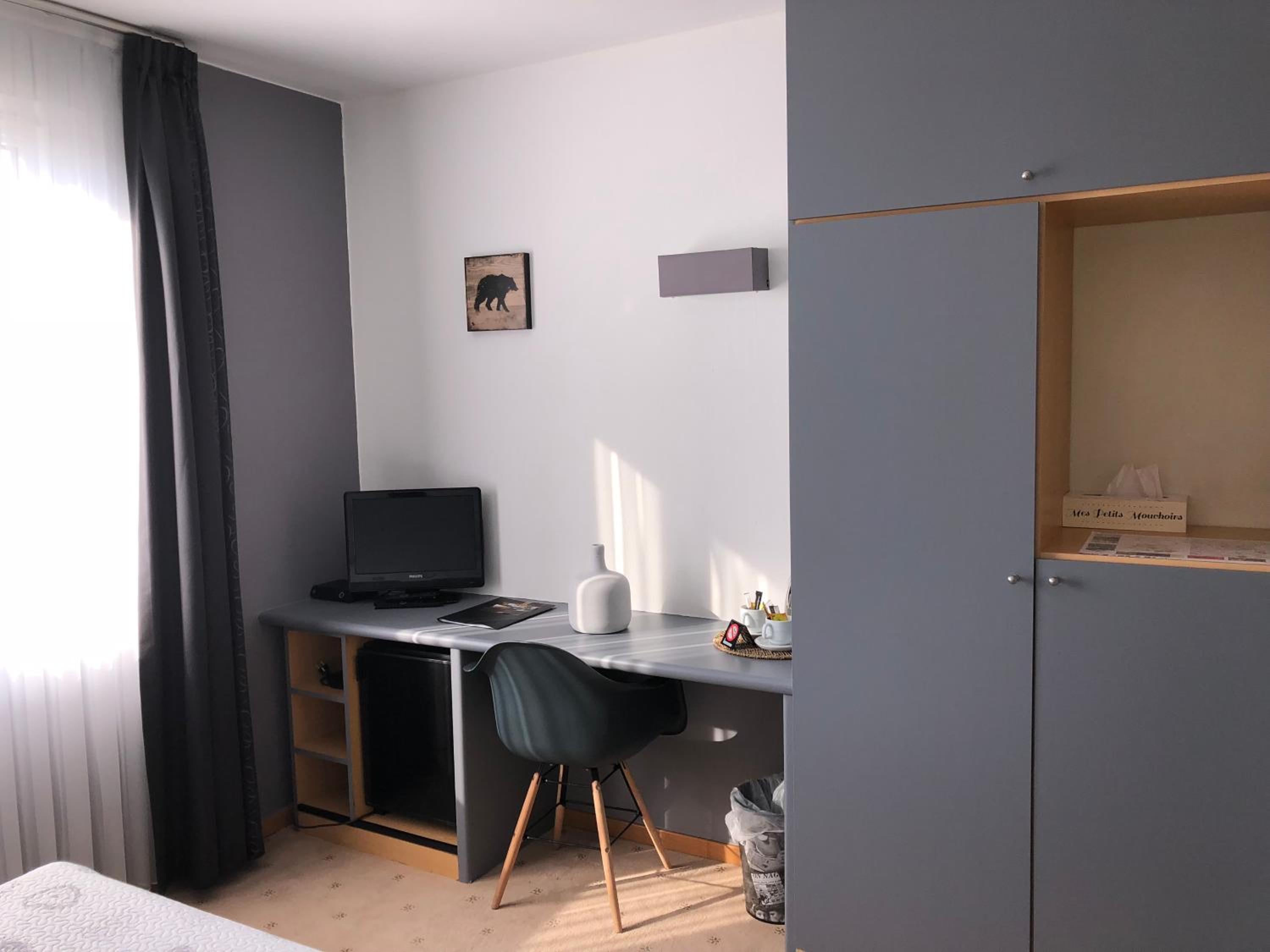 Double or Twin Room - Photo 16