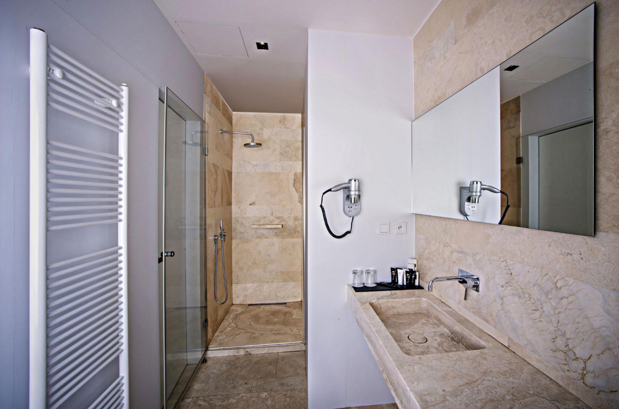 Attic Superior Double or Twin Room thumbnail 6