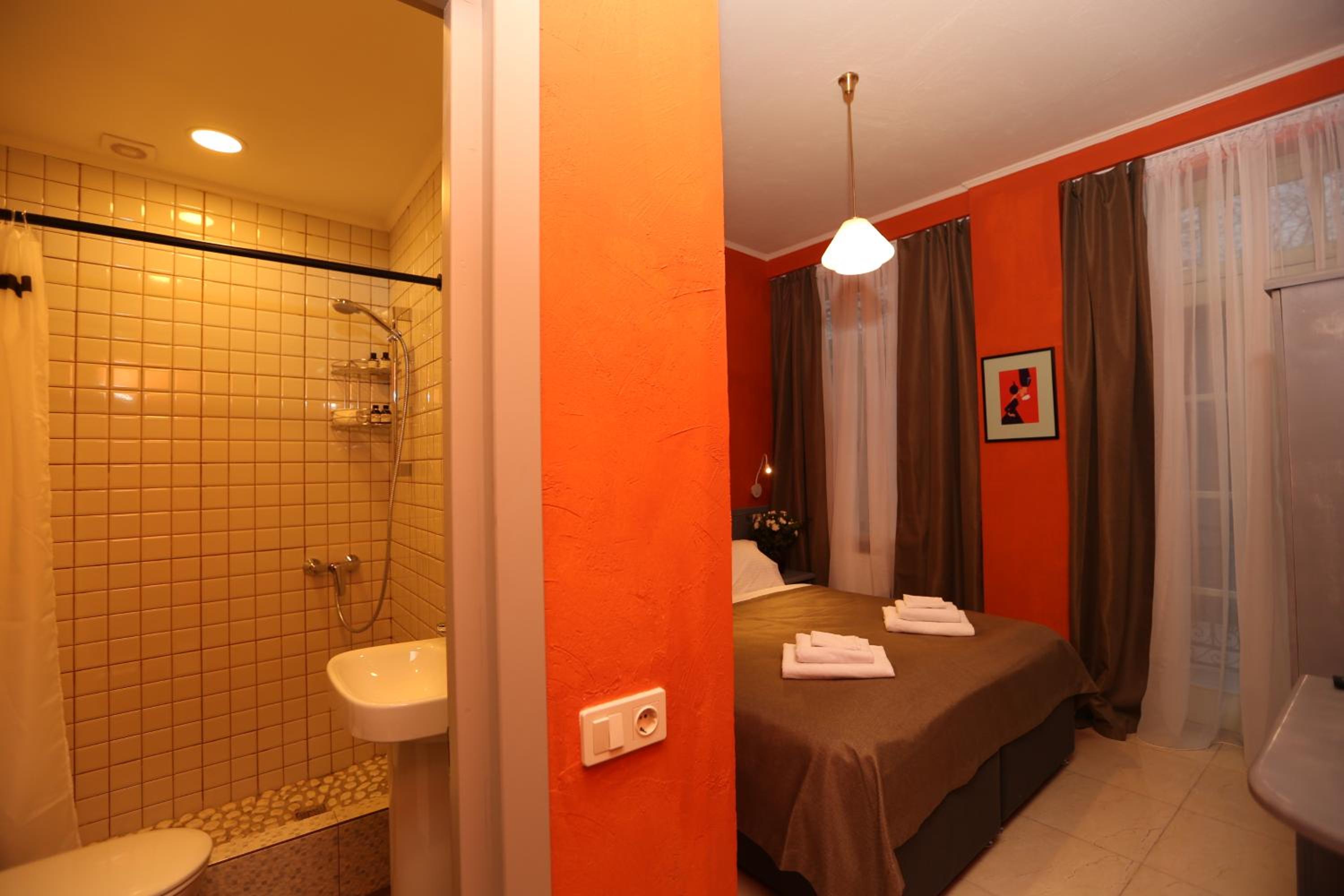 Deluxe Double Room with Balcony photo 1