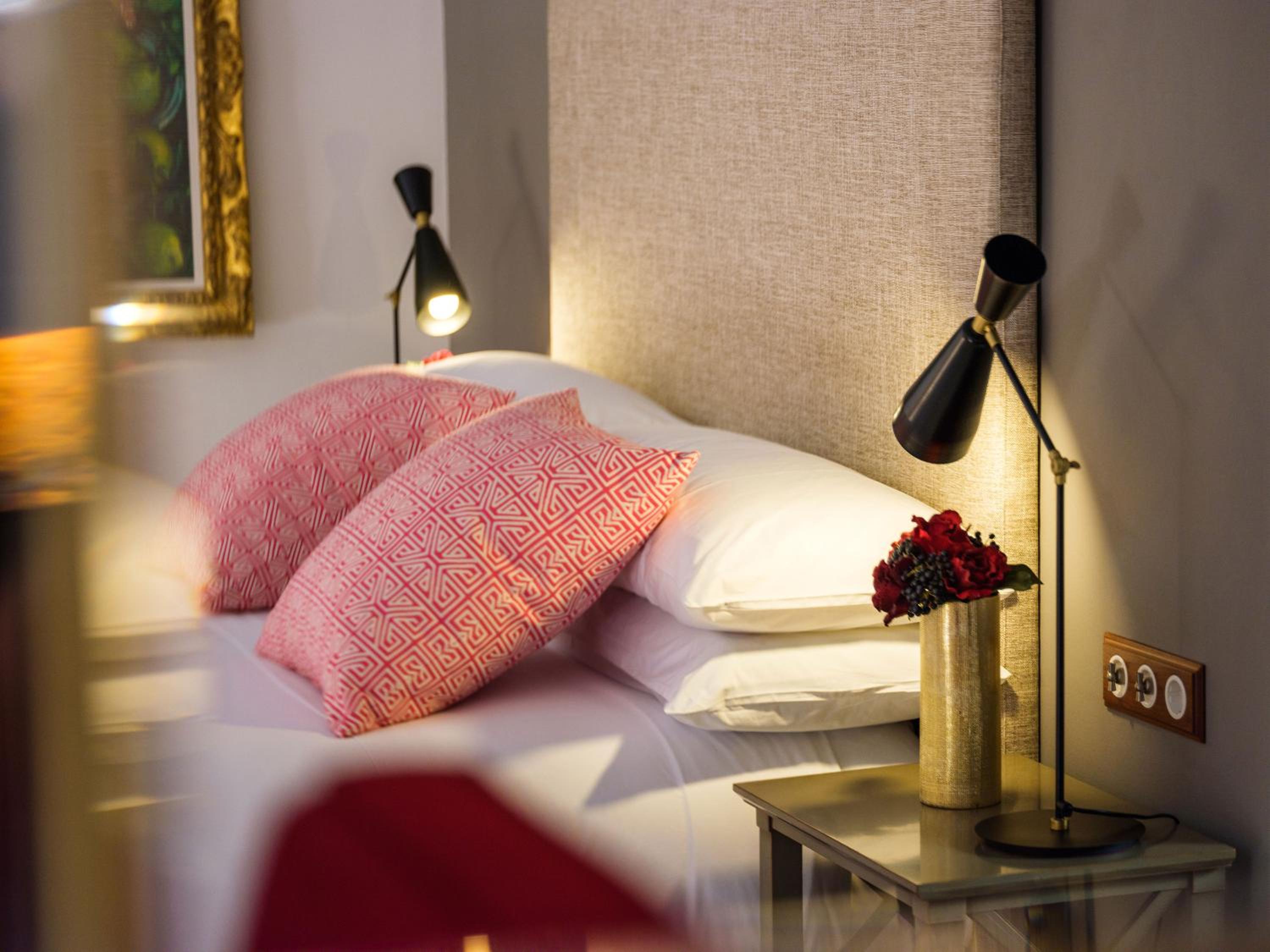 Junior Suite with Spa Access thumbnail 5