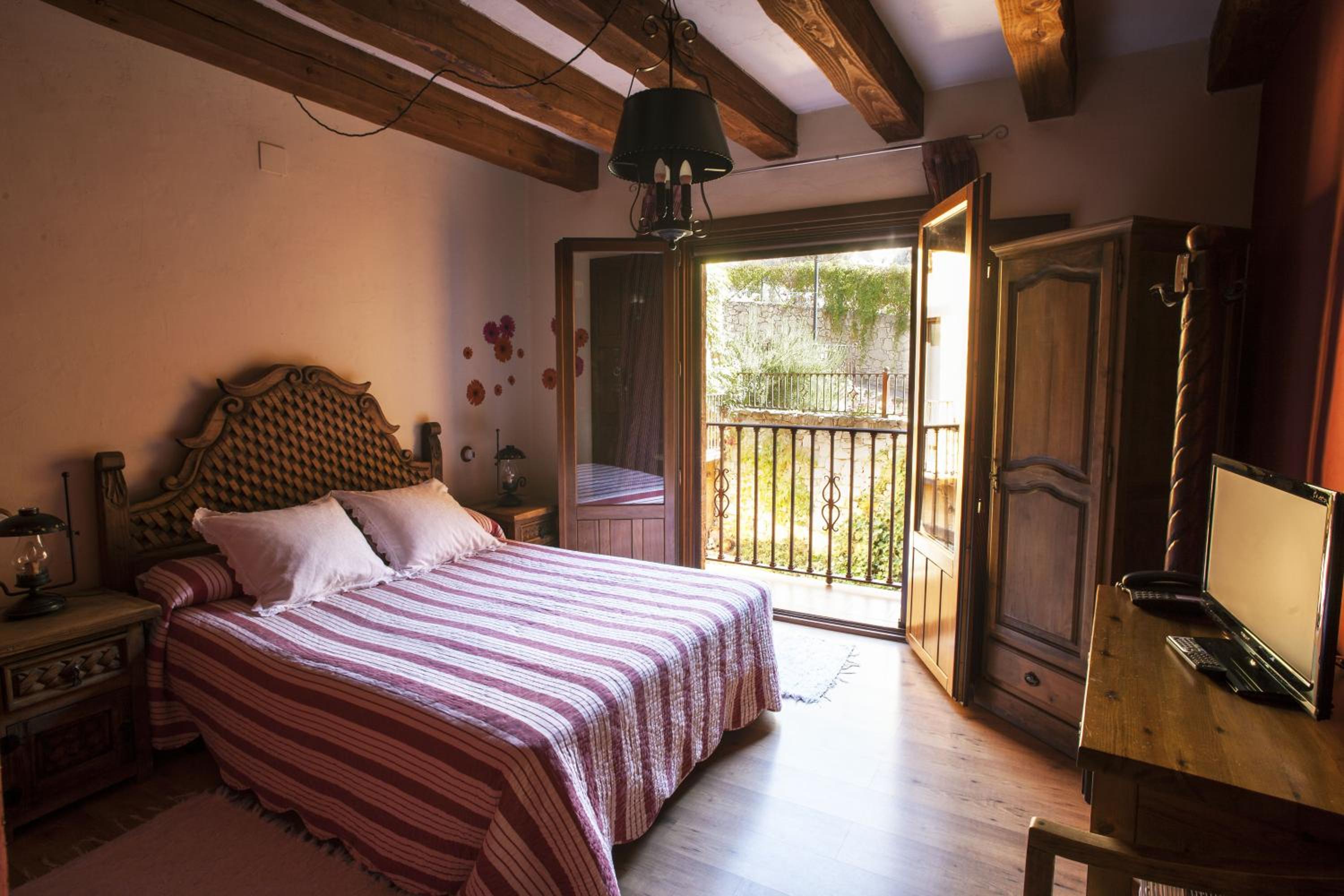 Standard Double Room - Photo 1