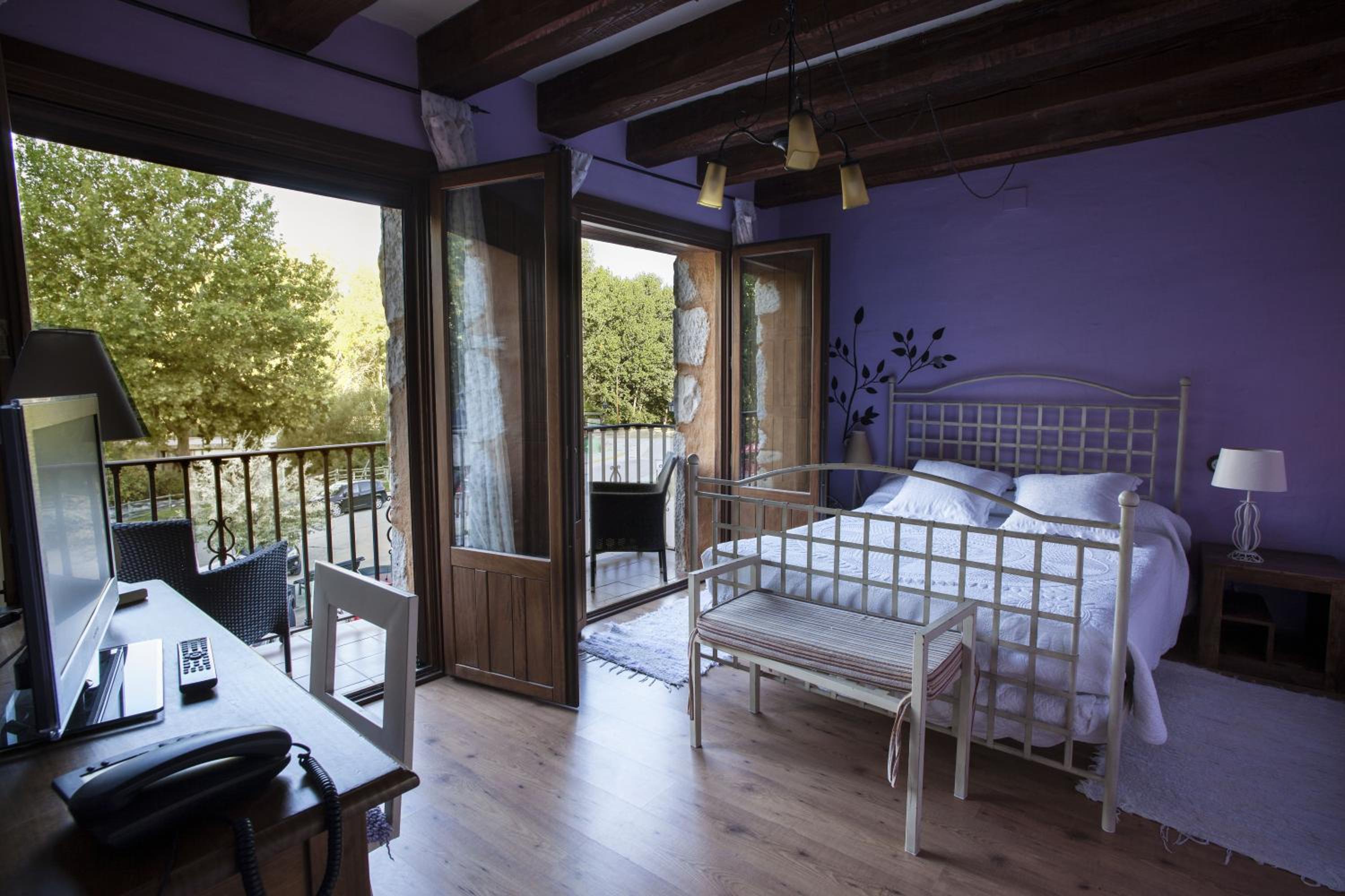 Deluxe Double Room with Balcony - Photo 1