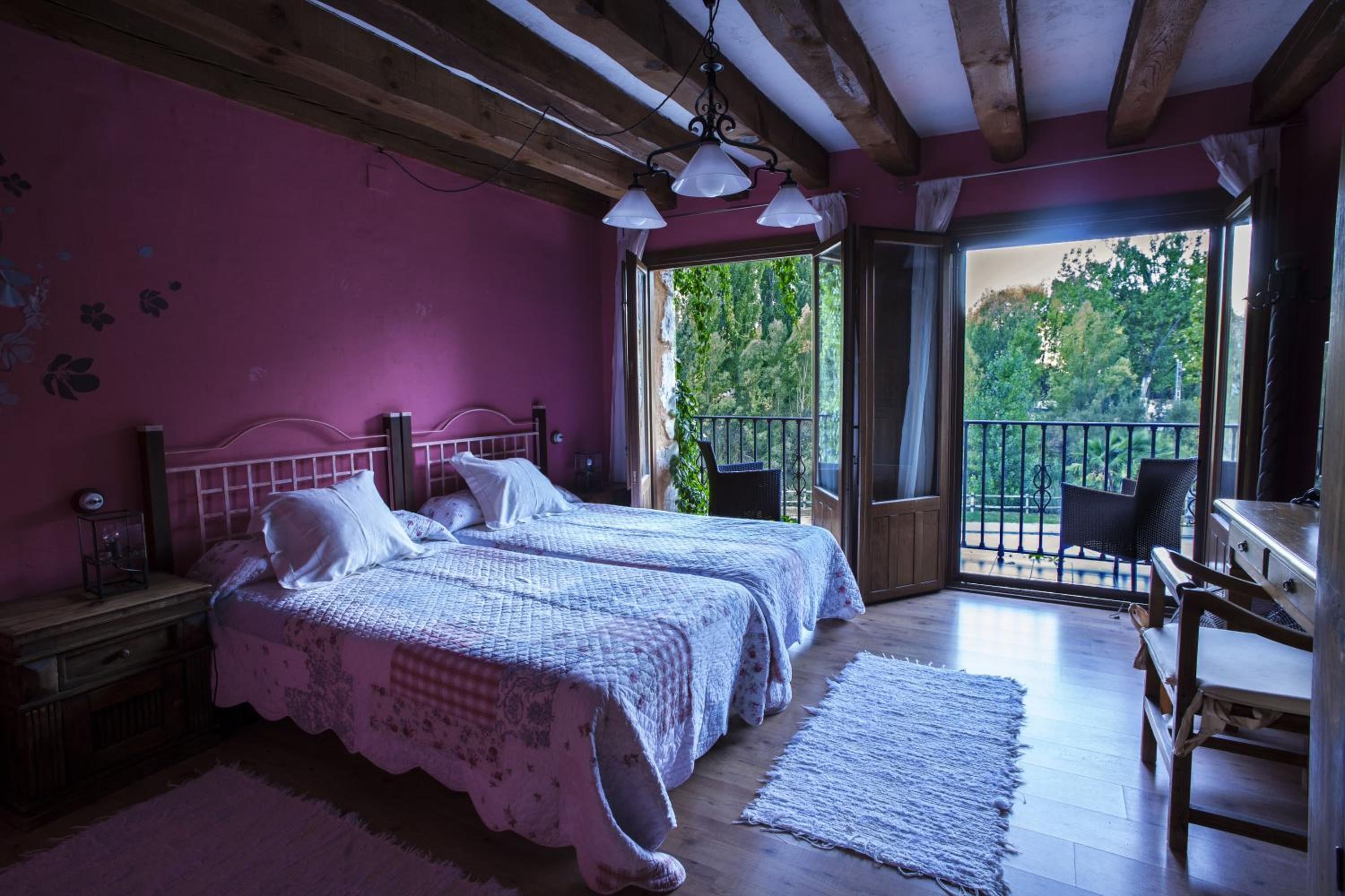 Deluxe Twin Room - Photo 1